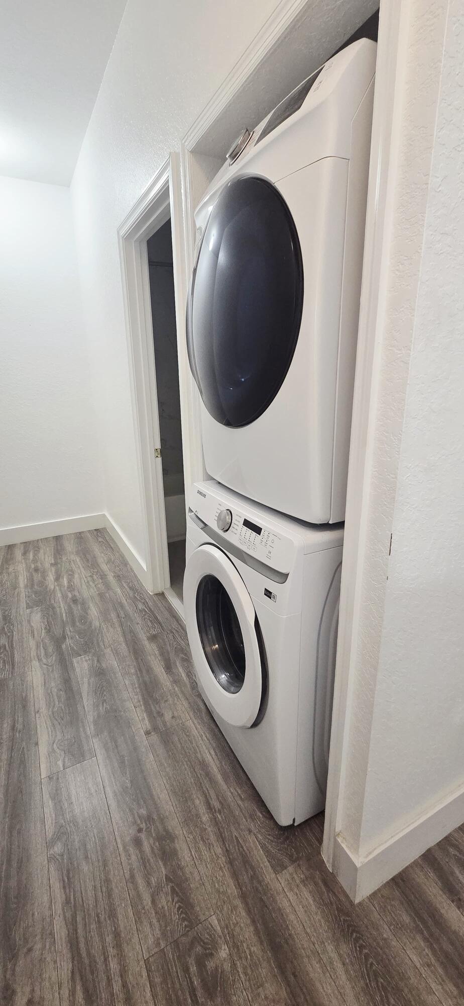 ROKEST APARTMENTS OF TAMARAC - Residential Lease