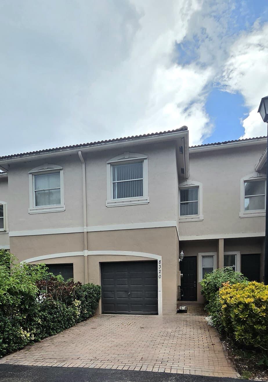ROKEST APARTMENTS OF TAMARAC - Residential Lease