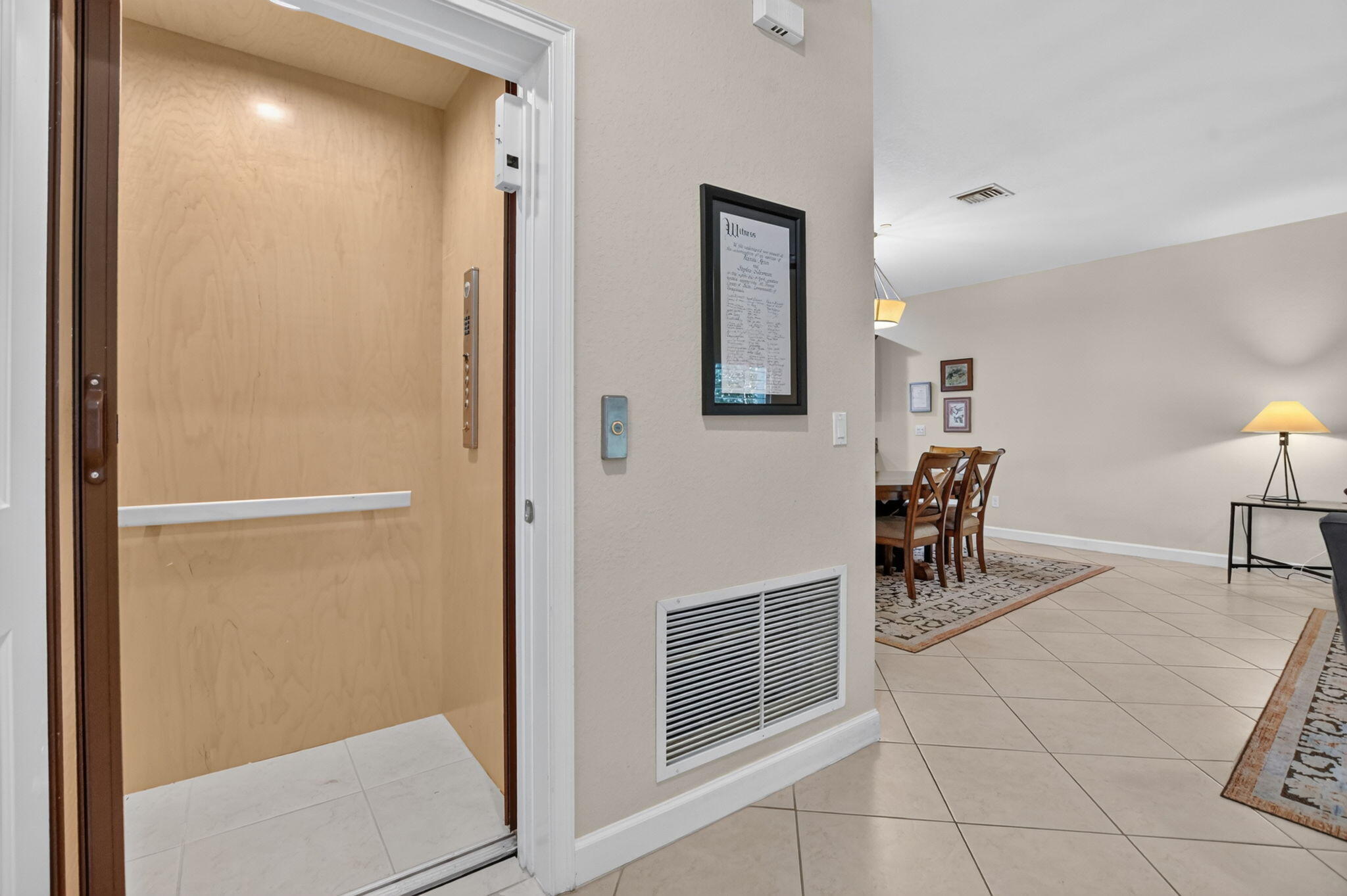 LIBRARY COMMONS - Residential