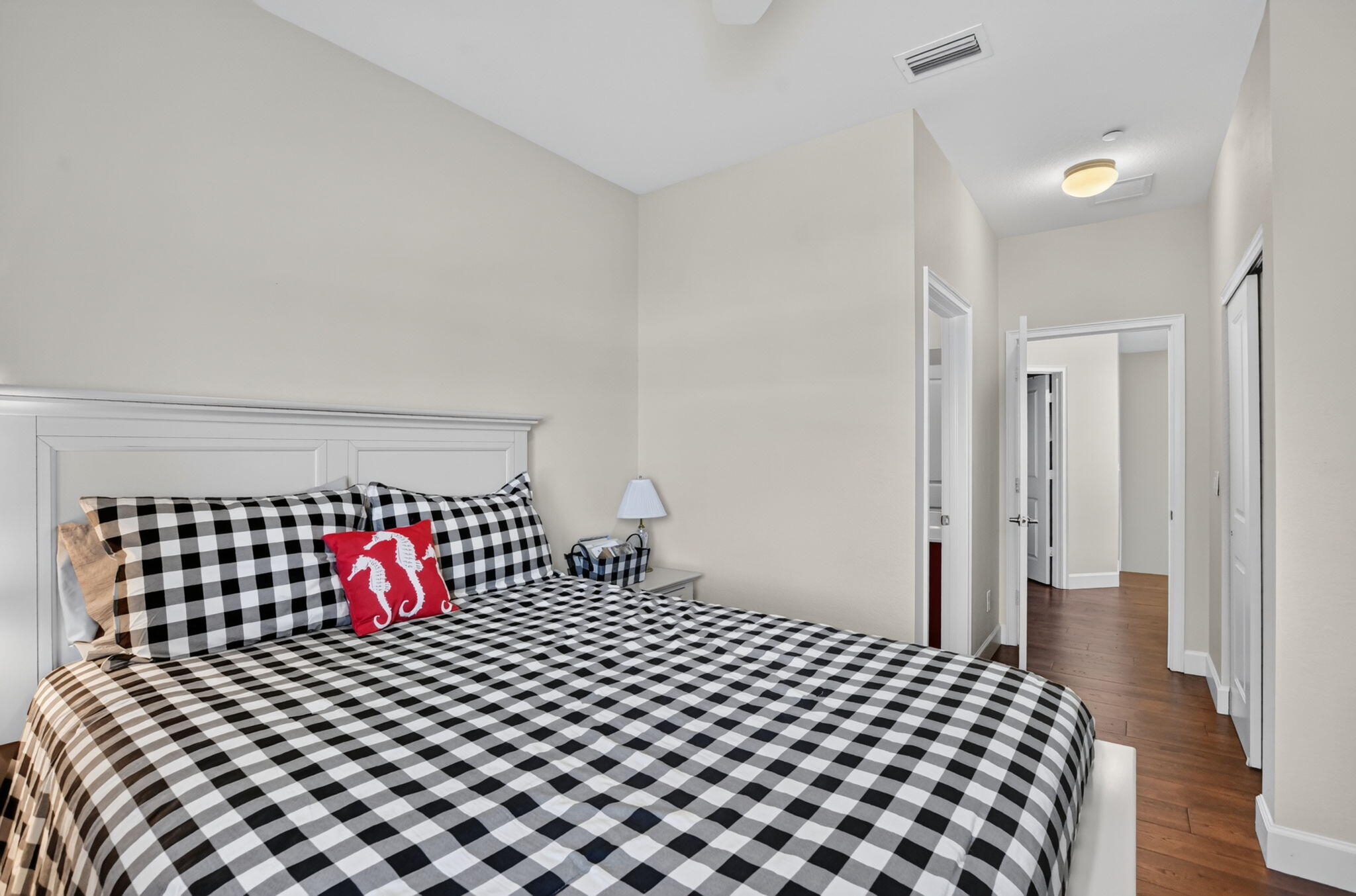 LIBRARY COMMONS - Residential