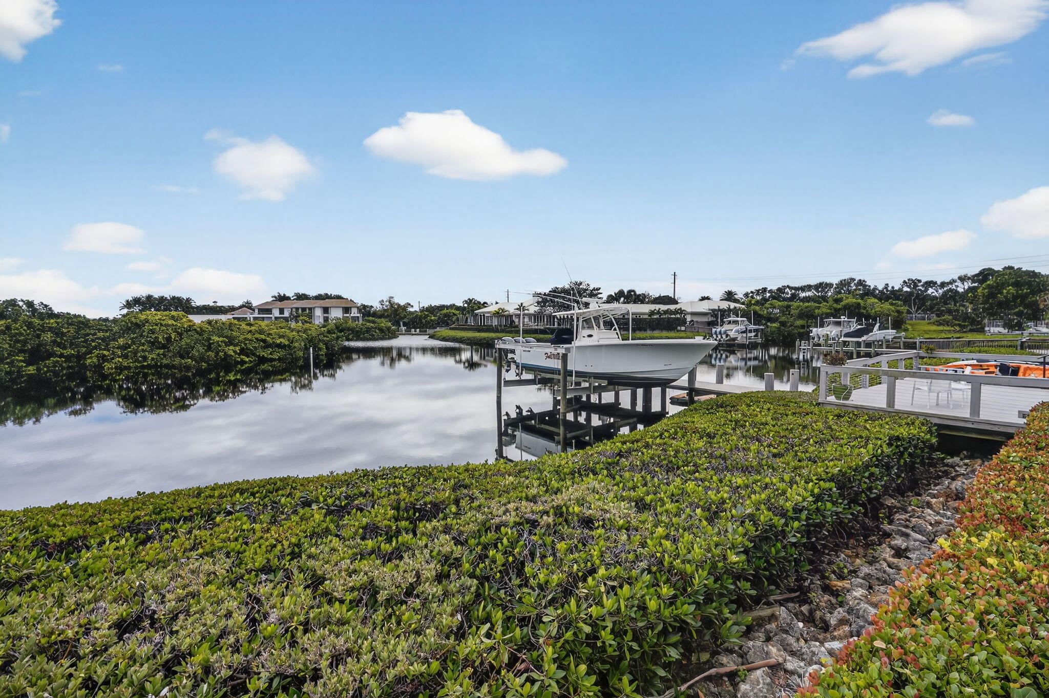 ADMIRALS COVE PAR A 1 - Residential