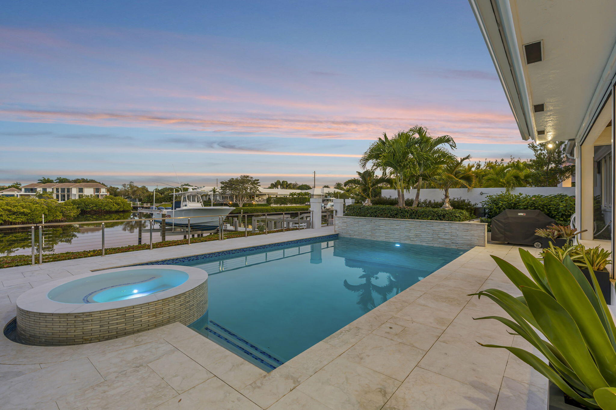 ADMIRALS COVE PAR A 1 - Residential