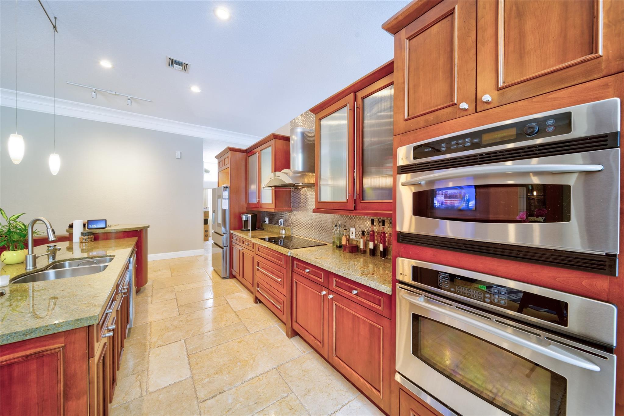 The Isles 145-36 B - Residential