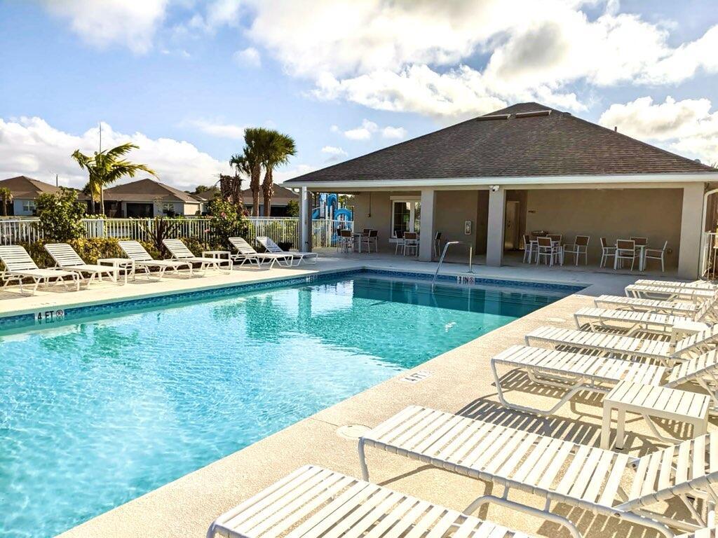 AVALON CROSSING - Residential Lease