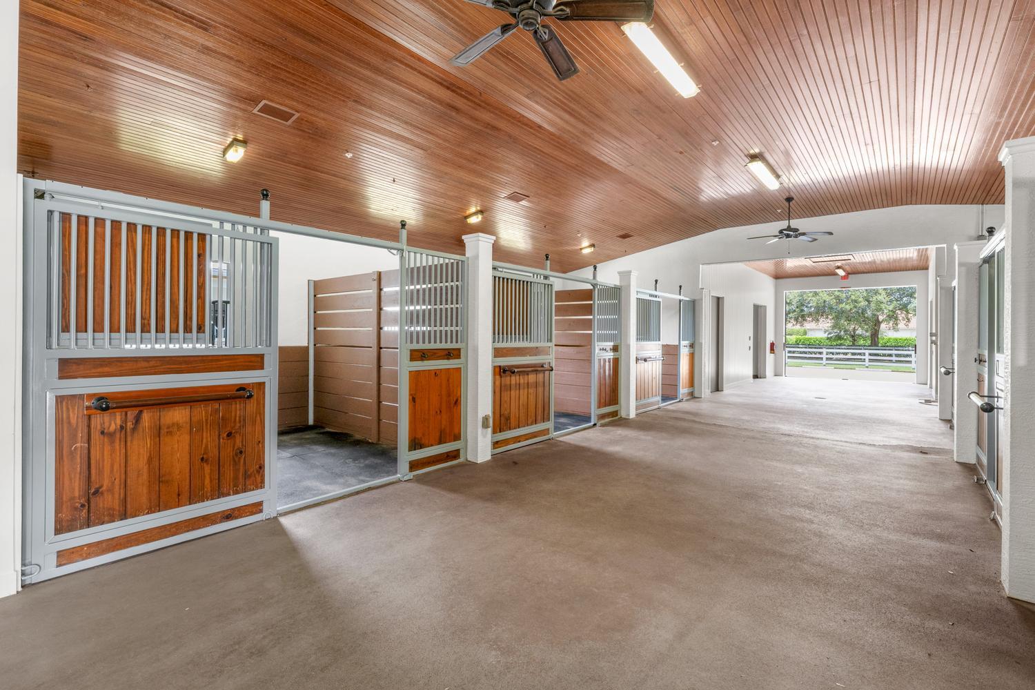 GRAND PRIX FARMS - Residential