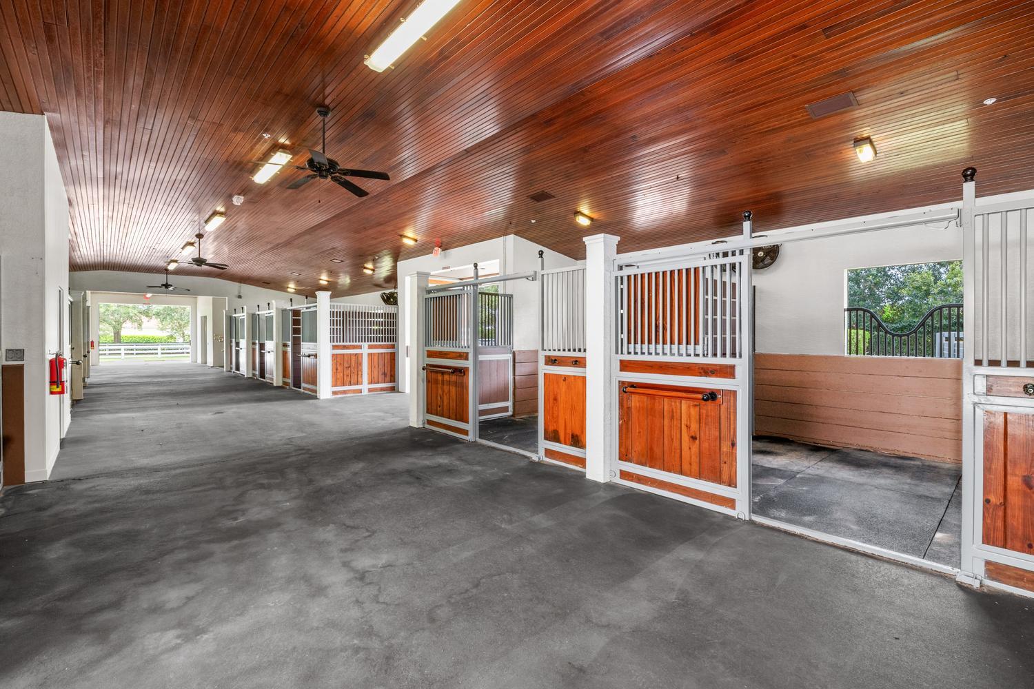 GRAND PRIX FARMS - Residential