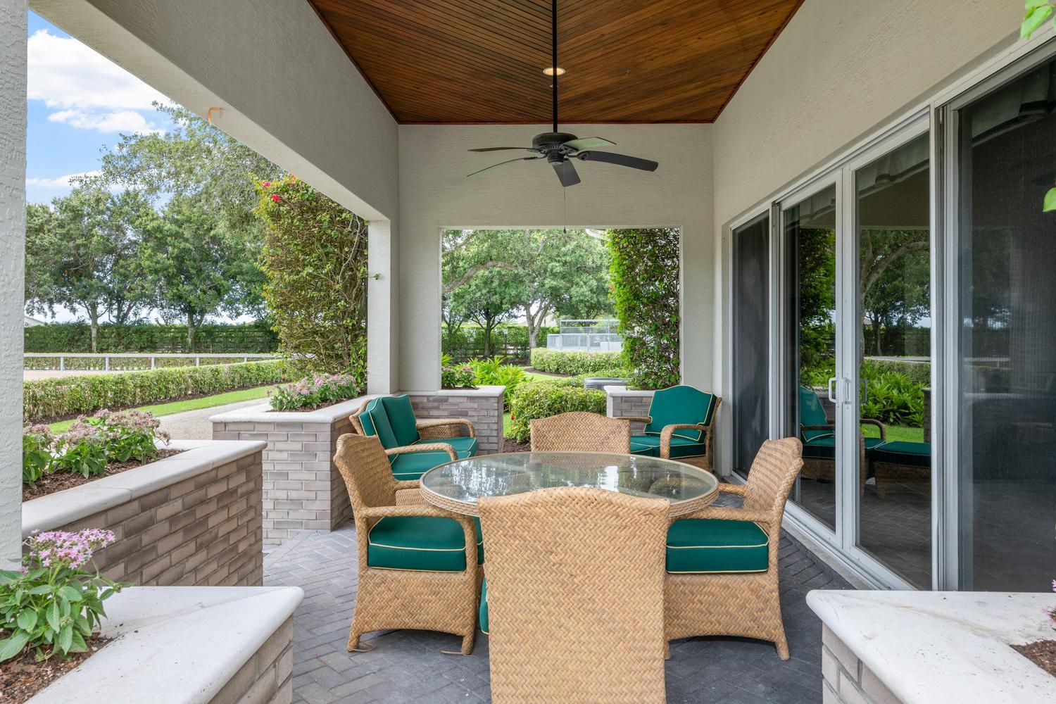 GRAND PRIX FARMS - Residential