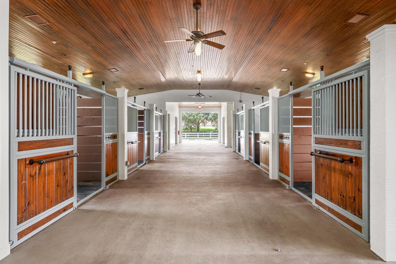 GRAND PRIX FARMS - Residential