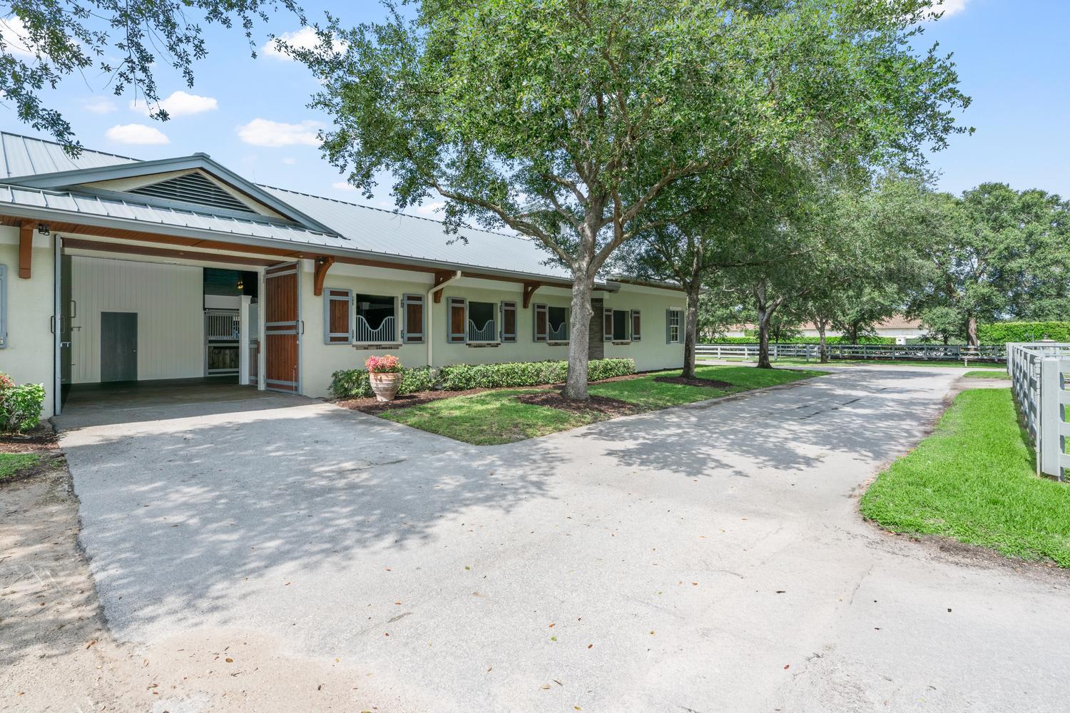 GRAND PRIX FARMS - Residential