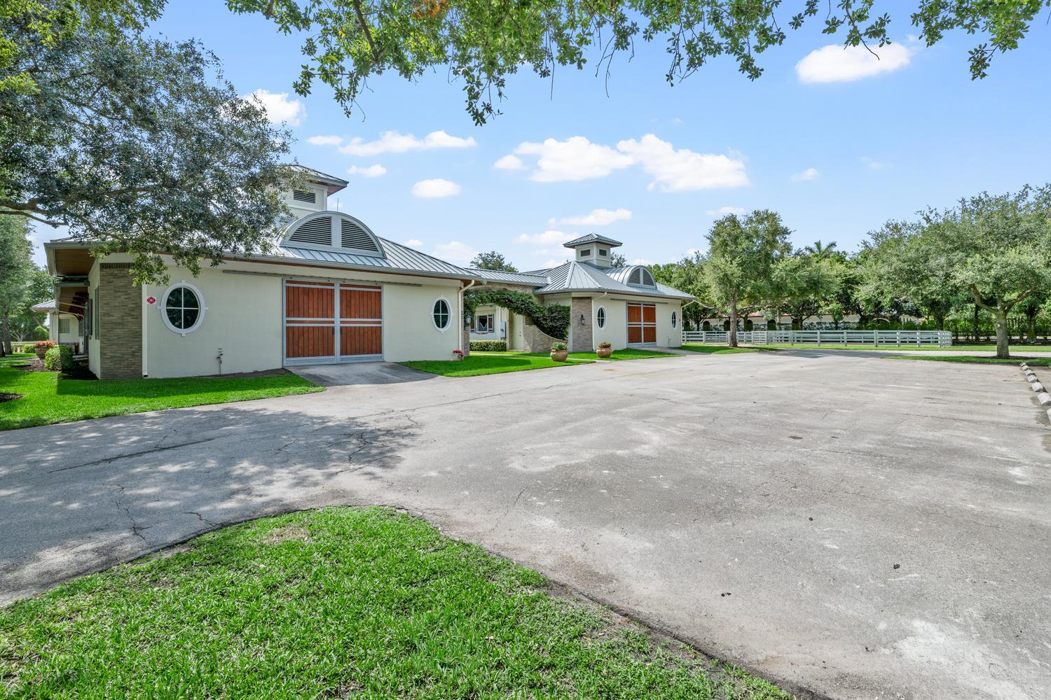 GRAND PRIX FARMS - Residential