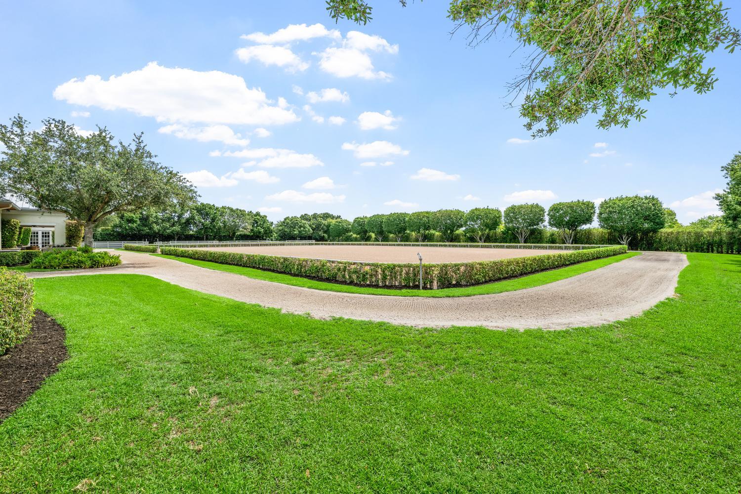 GRAND PRIX FARMS - Residential
