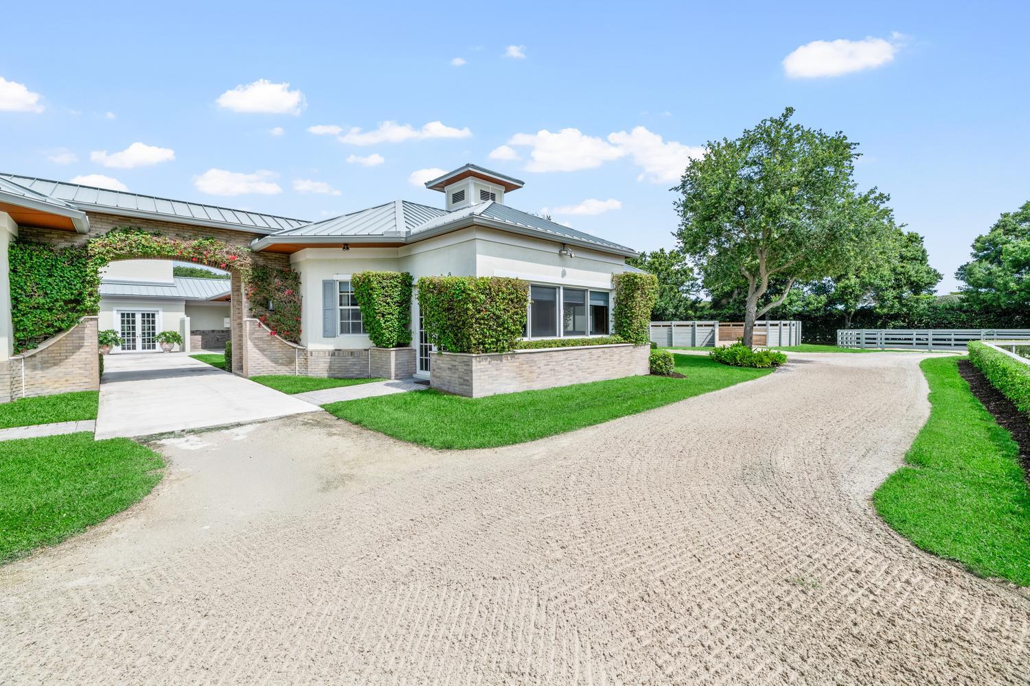GRAND PRIX FARMS - Residential