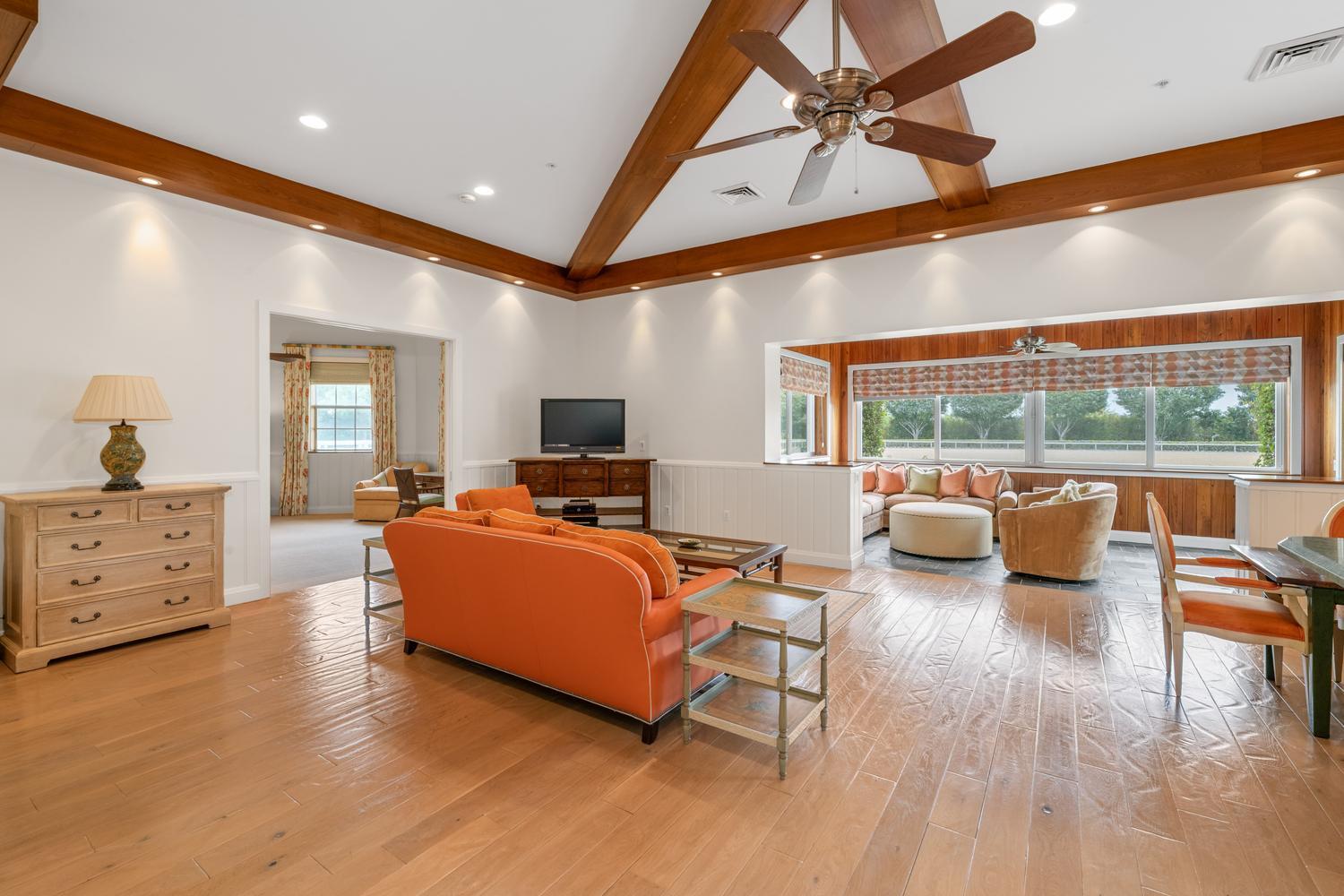 GRAND PRIX FARMS - Residential