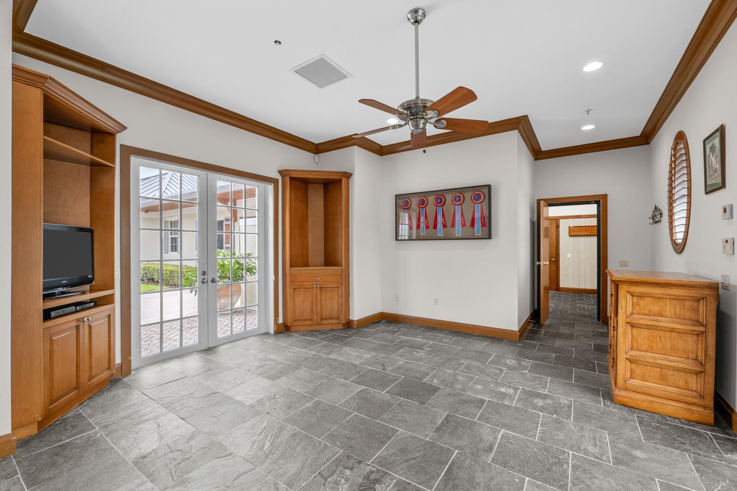 GRAND PRIX FARMS - Residential