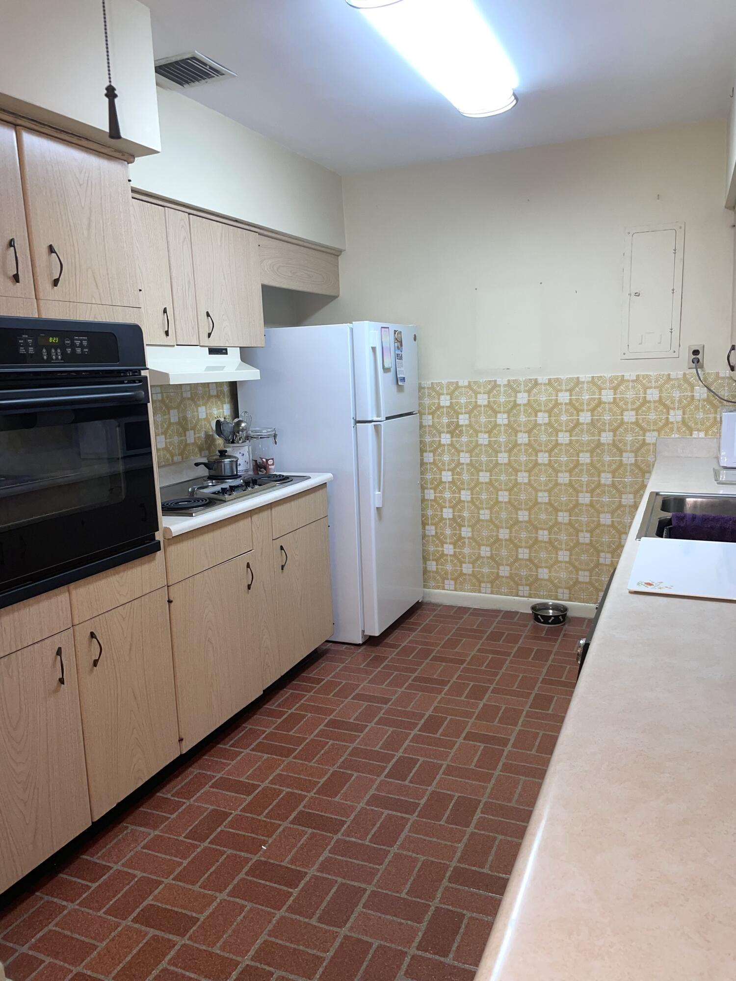 NORTH PALM BEACH VILLAGE OF 6 - Residential