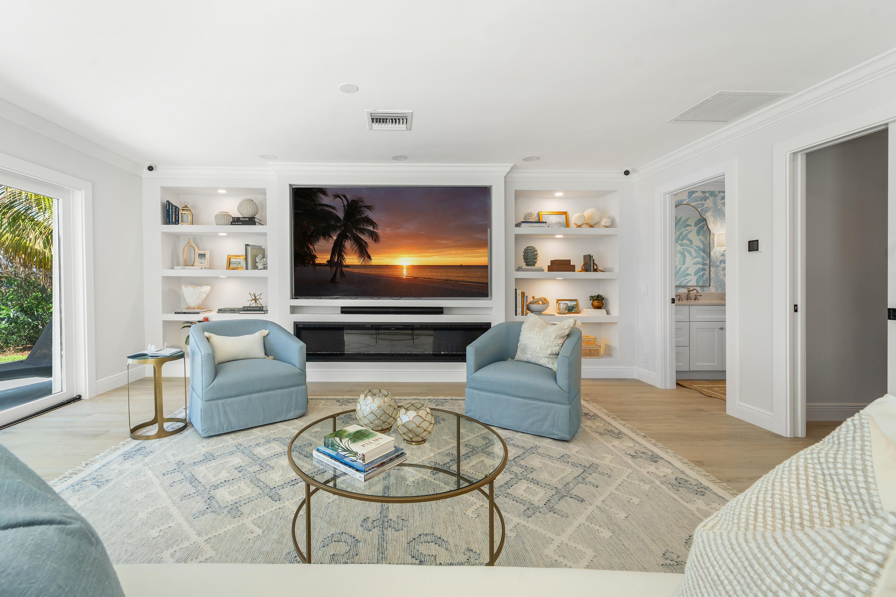 YACHT HARBOR MANOR - Residential