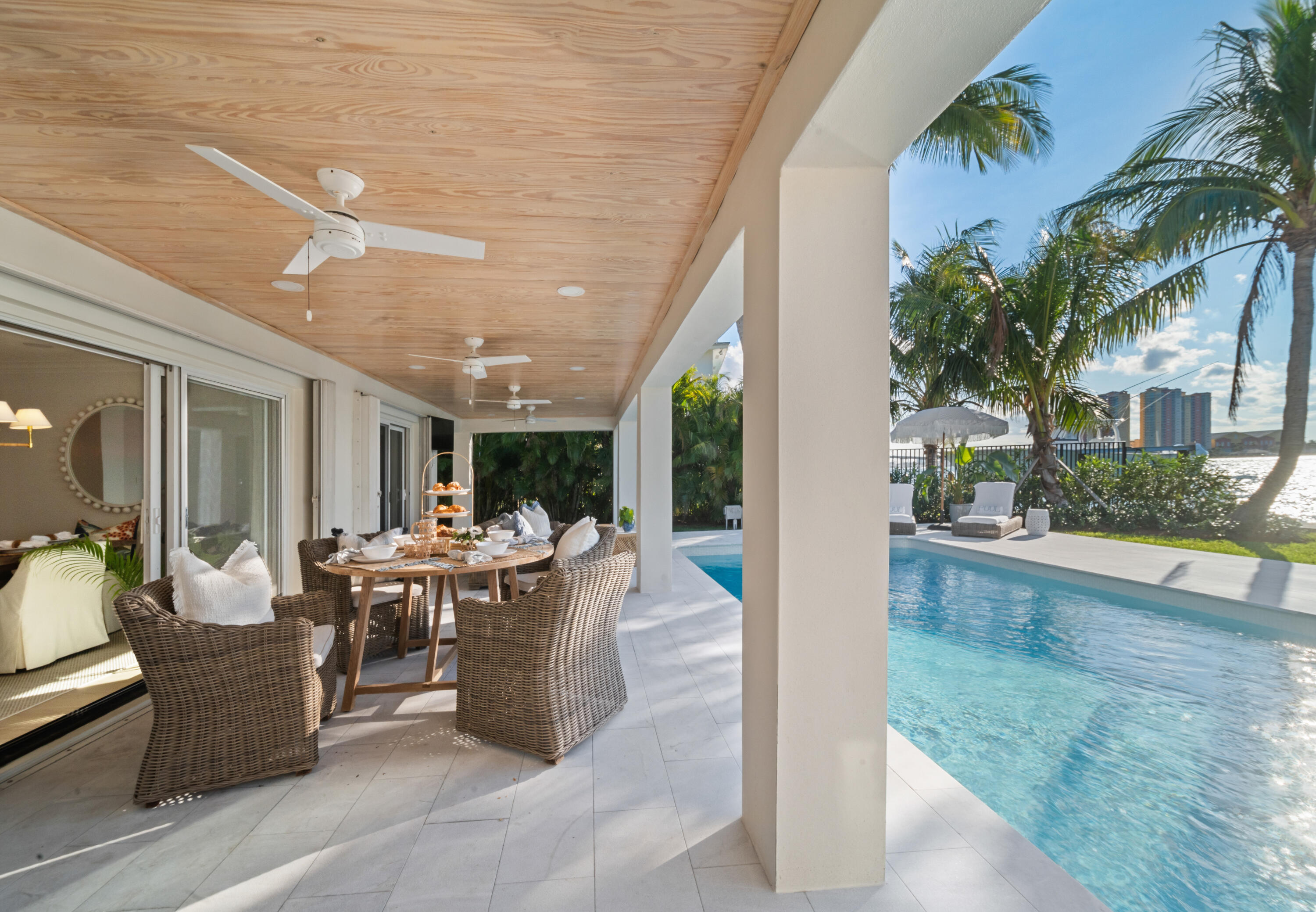 YACHT HARBOR MANOR - Residential