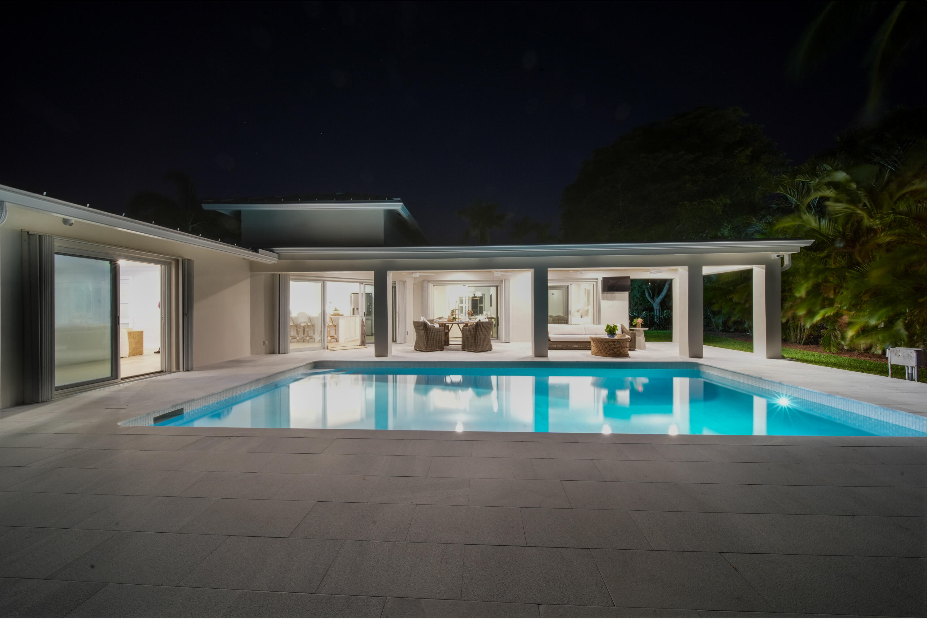 YACHT HARBOR MANOR - Residential