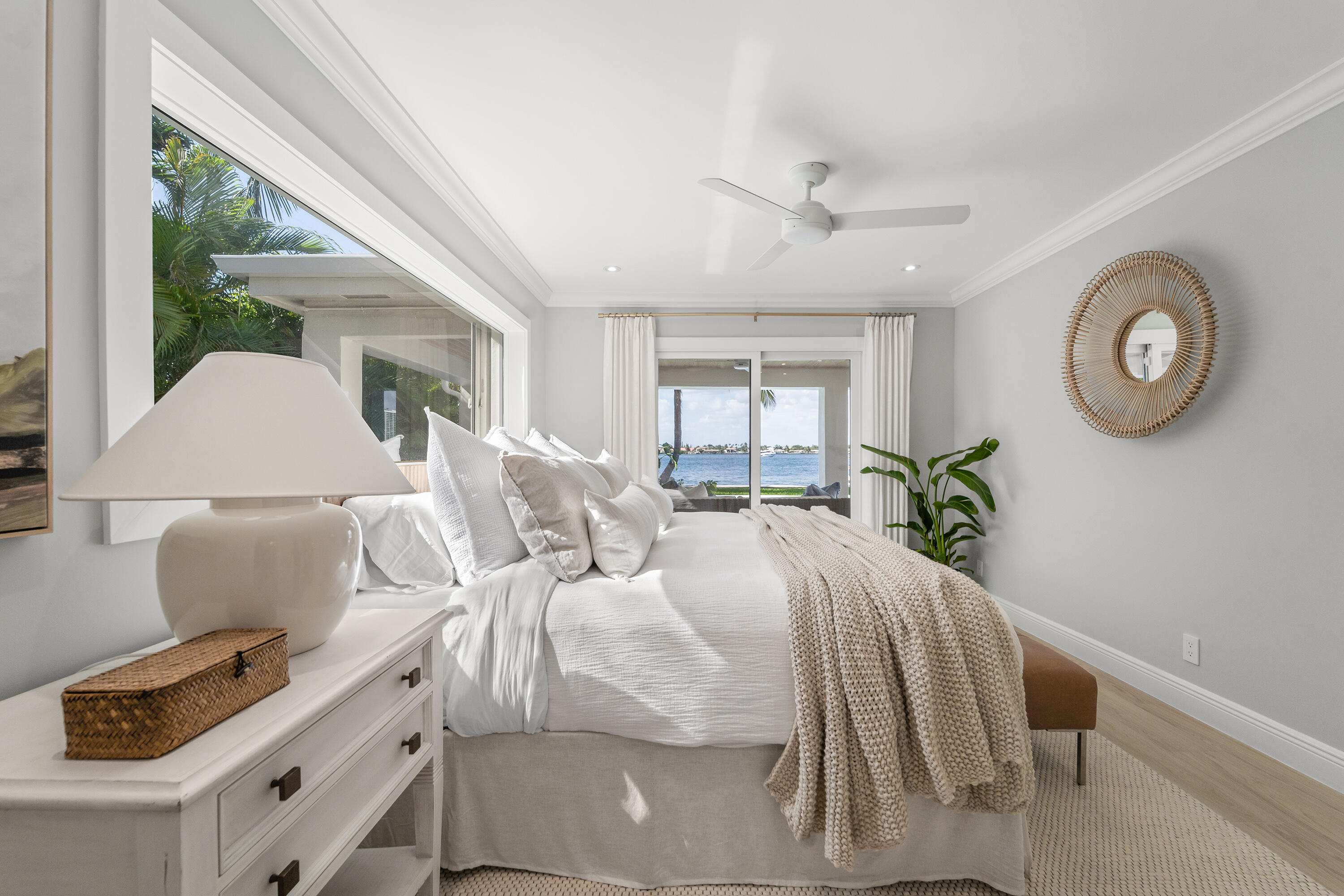 YACHT HARBOR MANOR - Residential