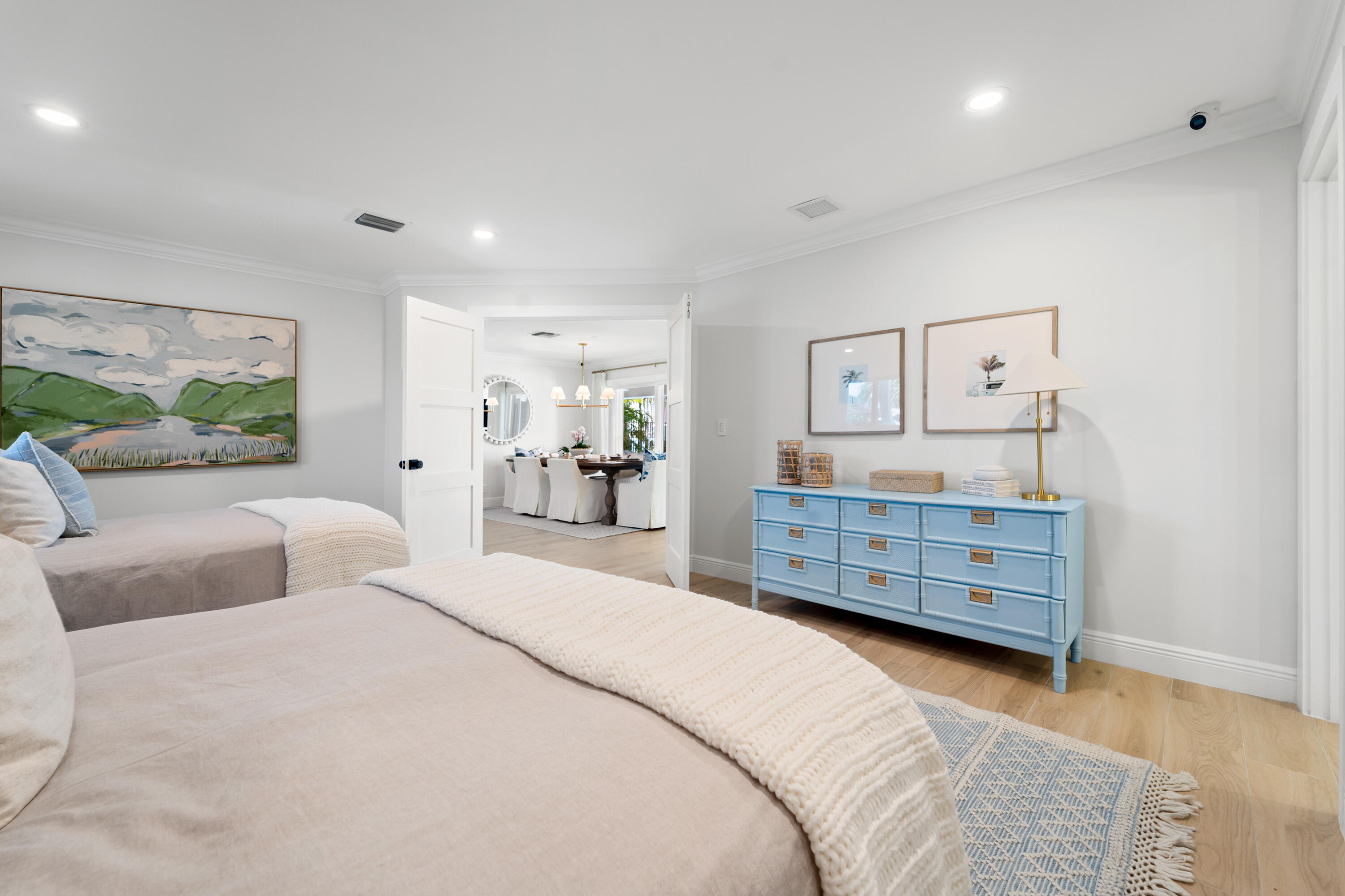 YACHT HARBOR MANOR - Residential