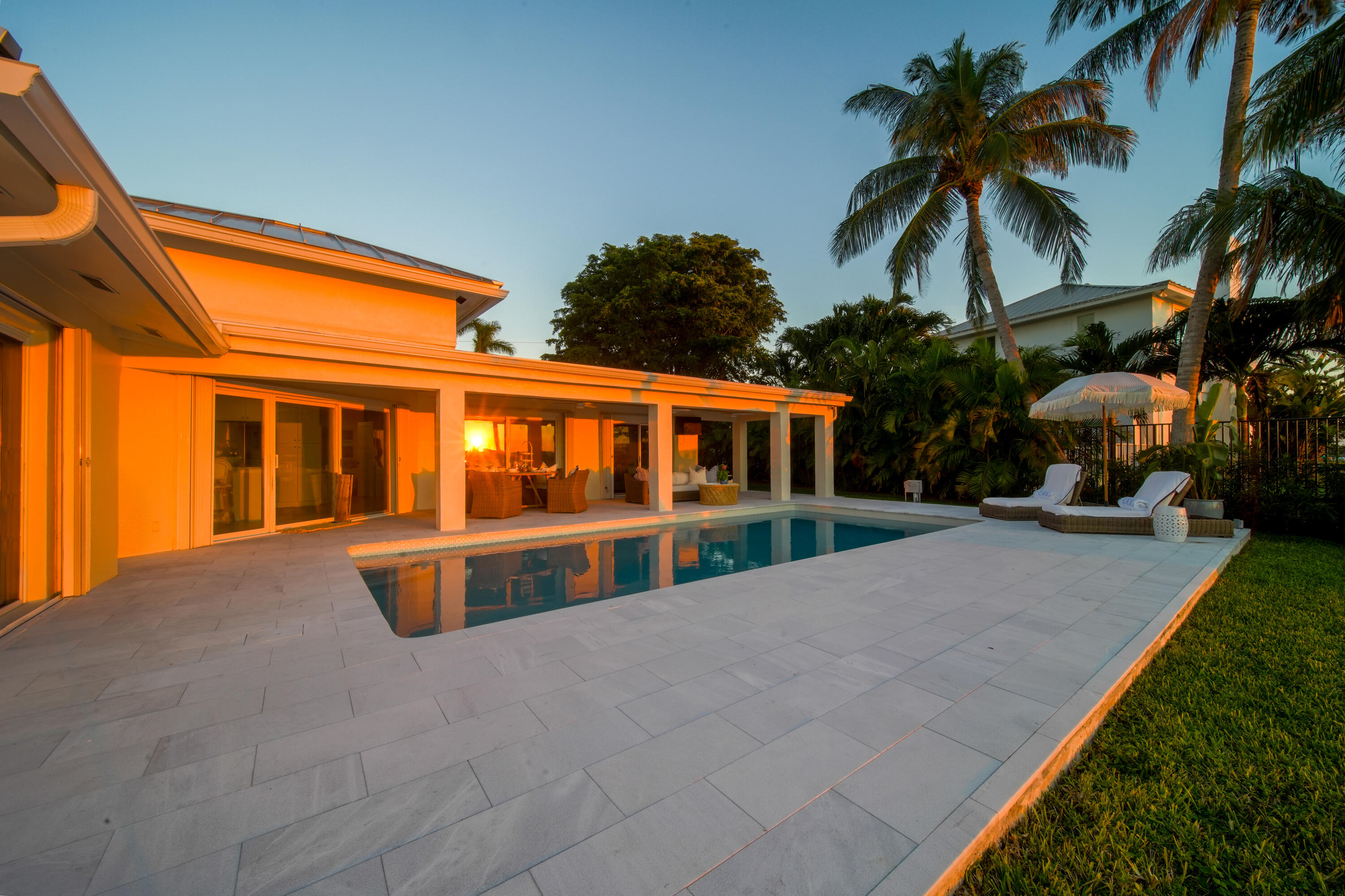YACHT HARBOR MANOR - Residential