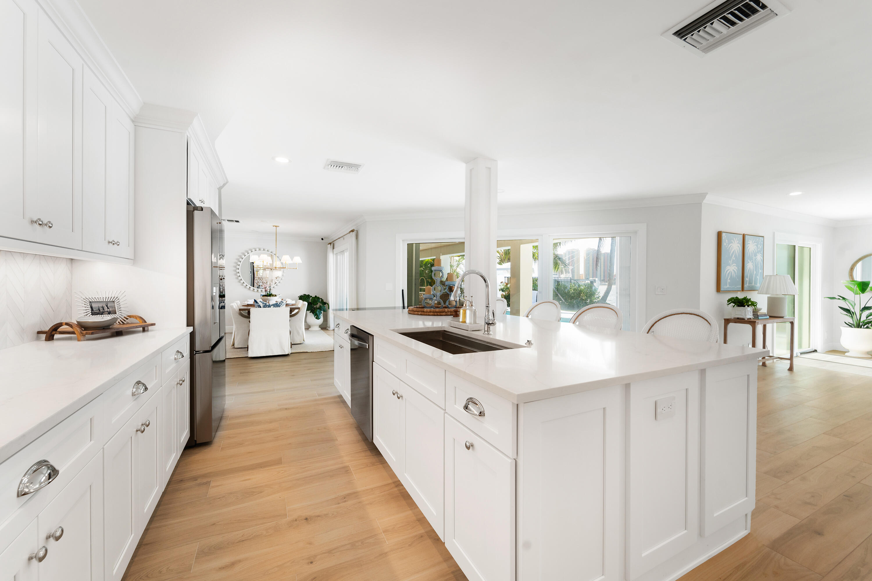 YACHT HARBOR MANOR - Residential