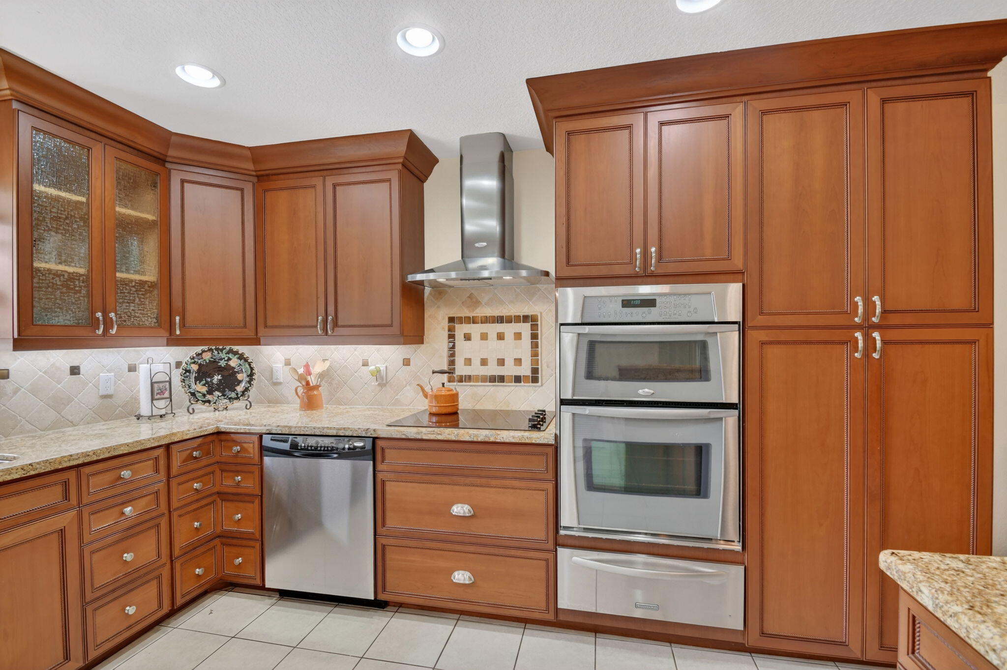 COVERED BRIDGE CONDO - Residential