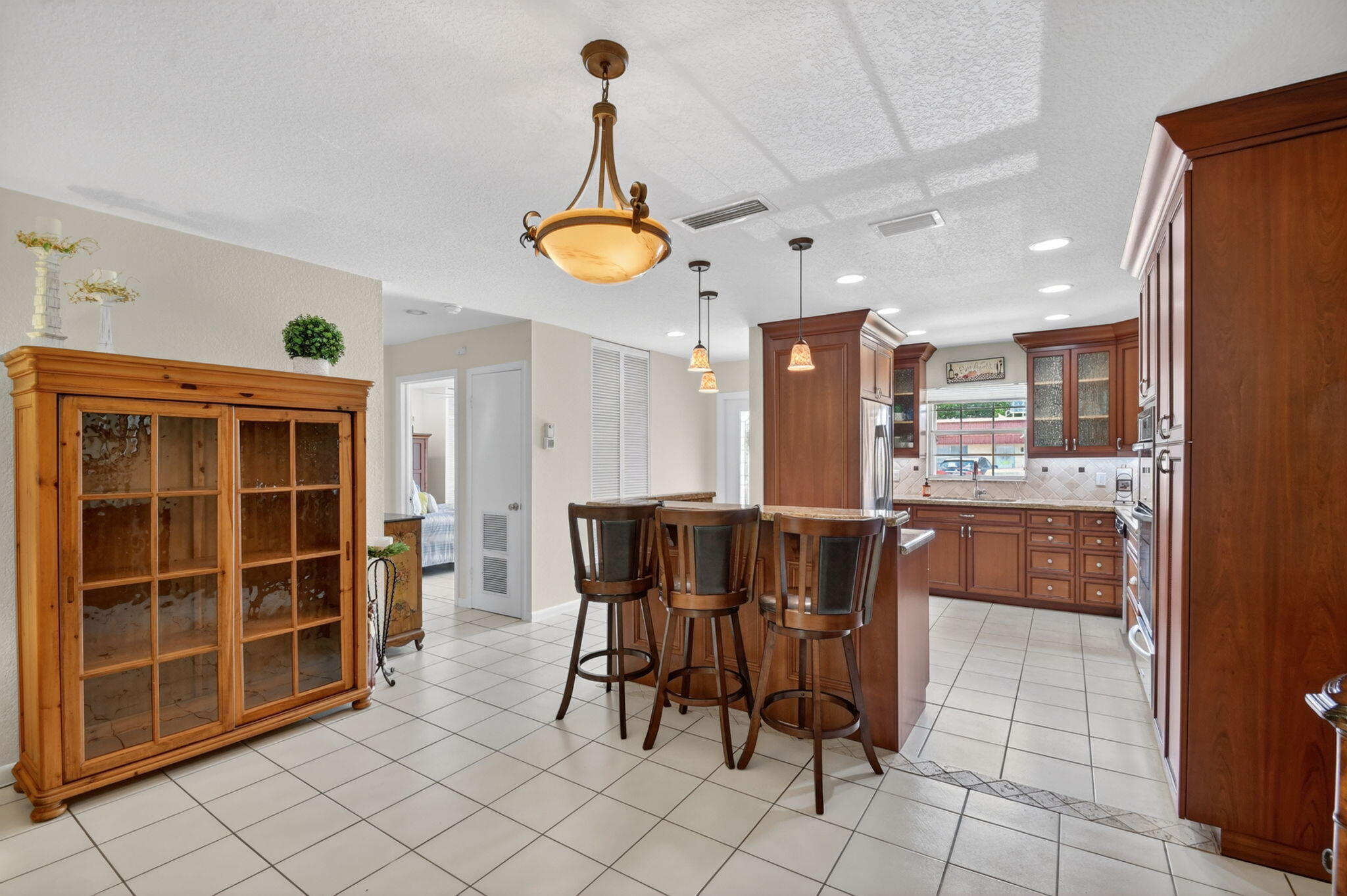 COVERED BRIDGE CONDO - Residential