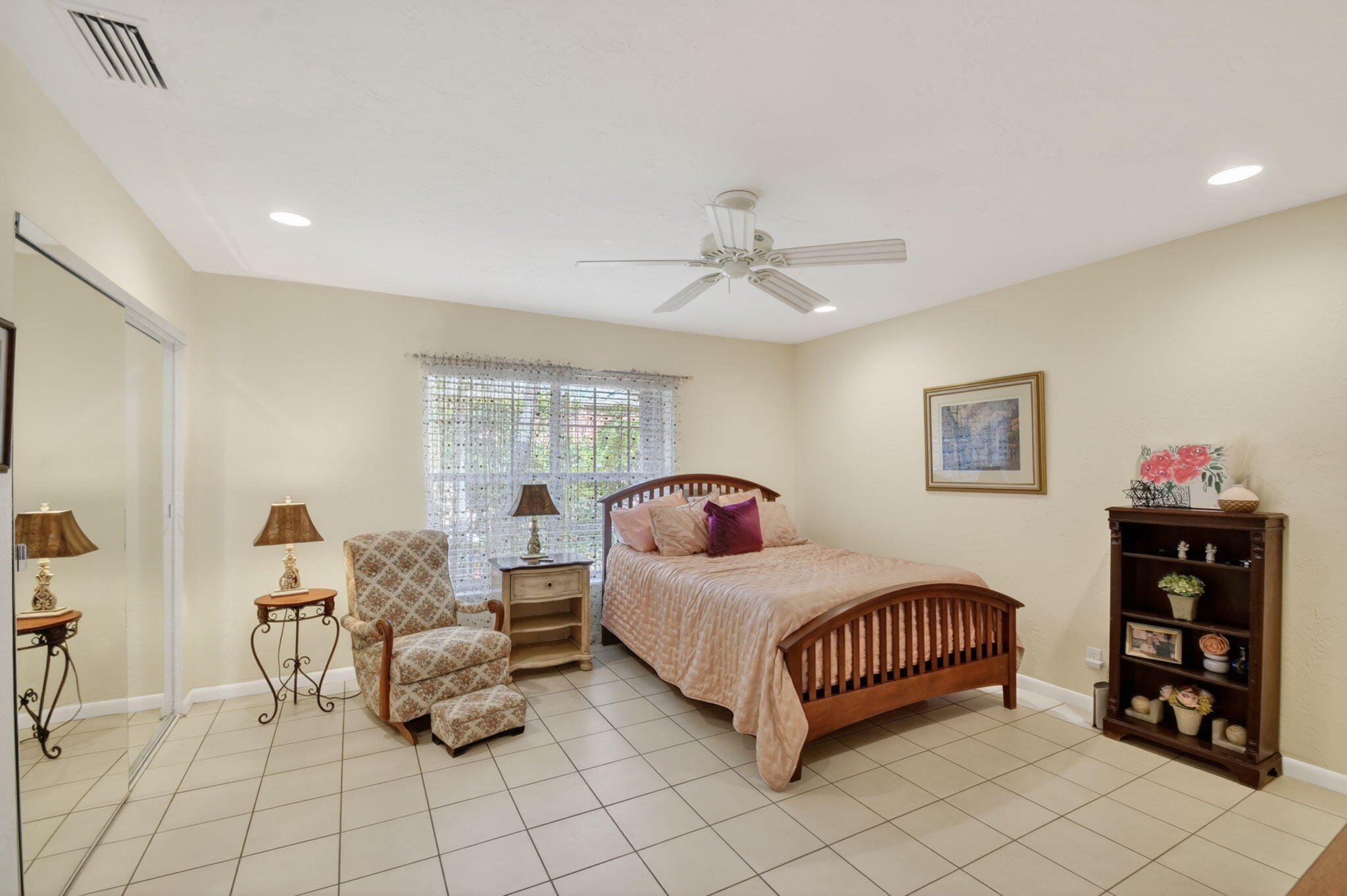 COVERED BRIDGE CONDO - Residential