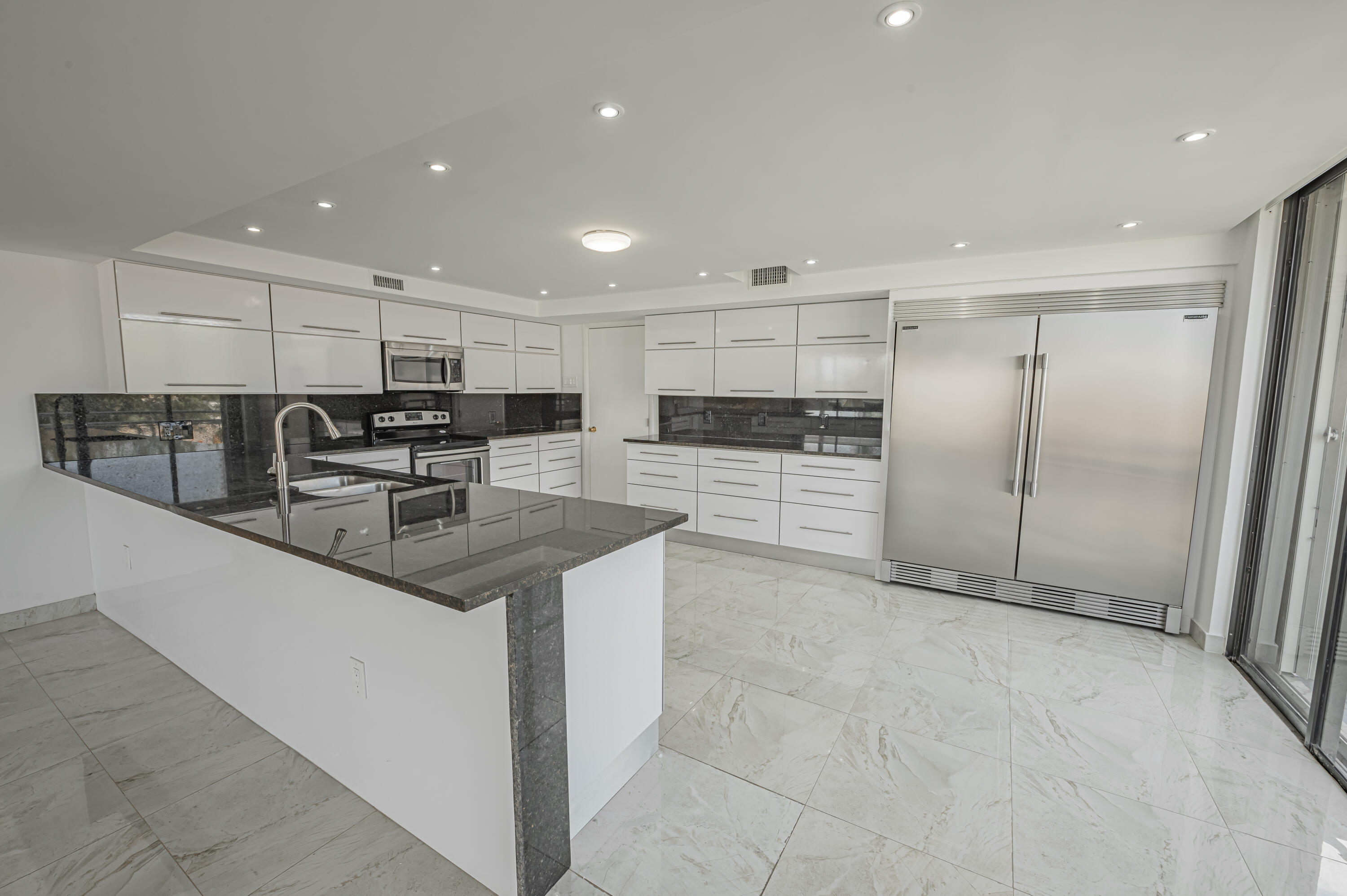 GOLDEN ISLES SECTION - Residential Lease