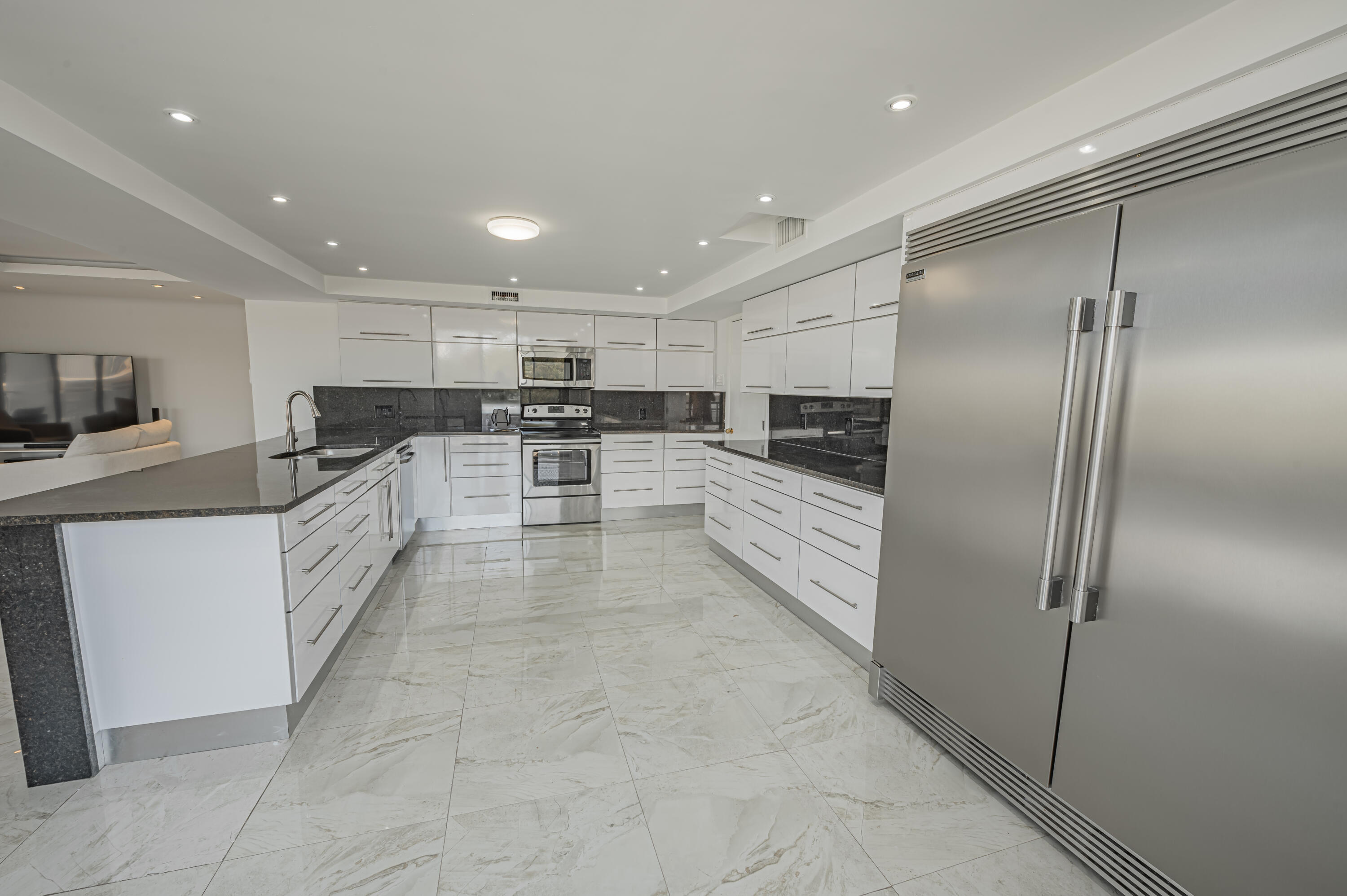 GOLDEN ISLES SECTION - Residential Lease