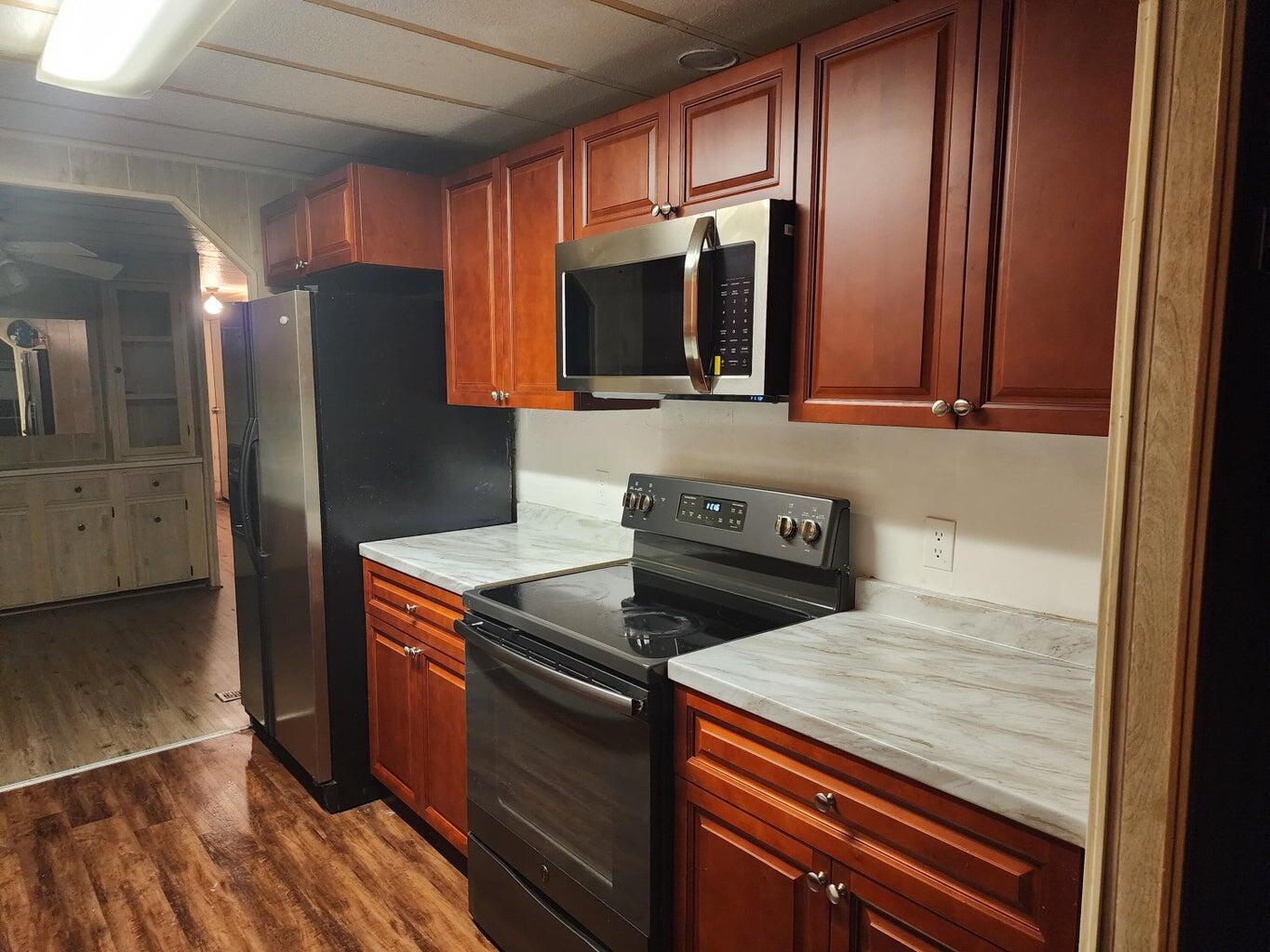 SPANISH LAKES GOLF VILLAGE - Residential