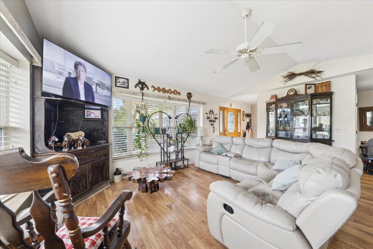 LAKEWOOD PARK UNIT 5 - Residential