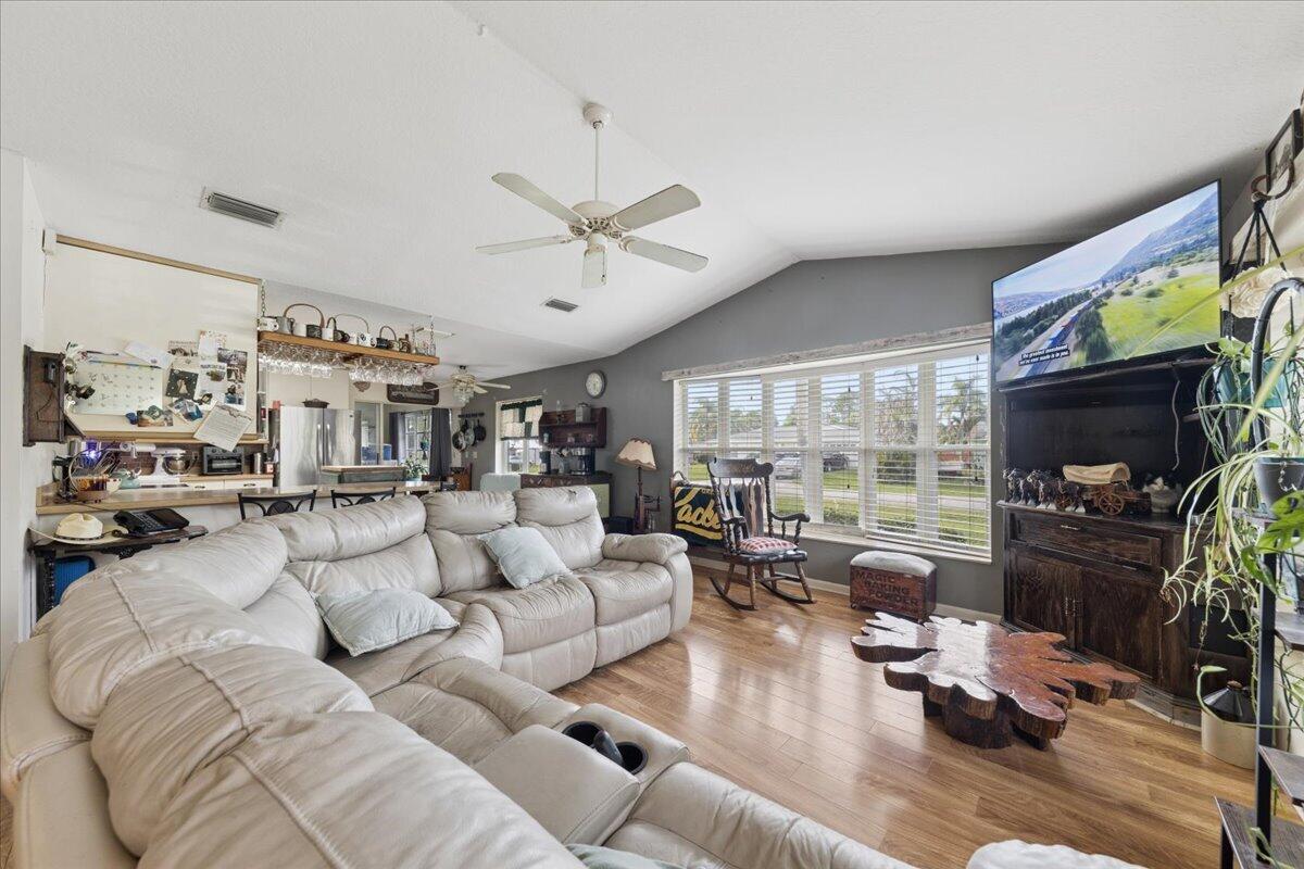 LAKEWOOD PARK UNIT 5 - Residential