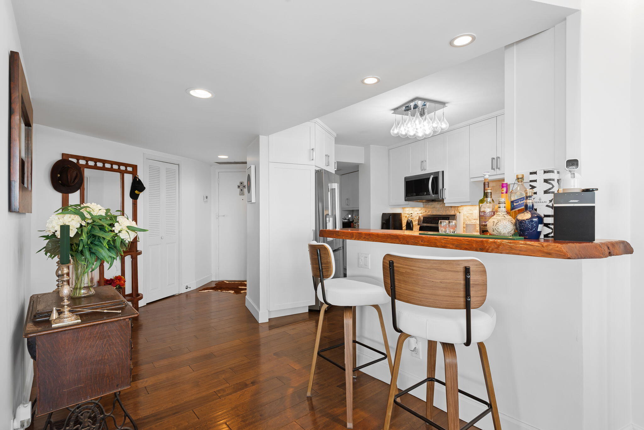 MAYA MARCA CONDO - Residential Lease