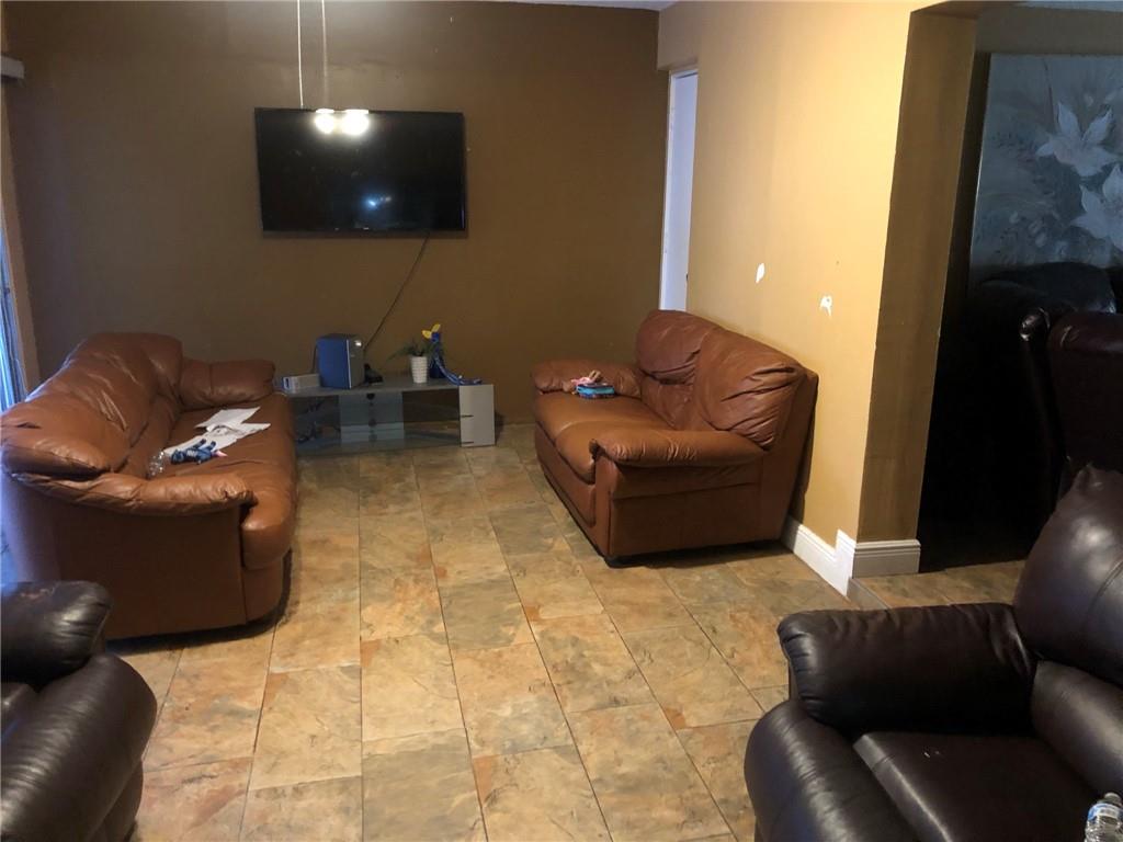 Oriole-Margate Sec 3 74-4 - Residential
