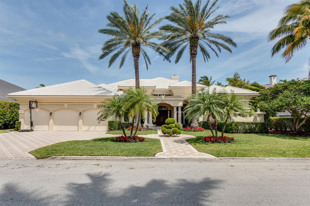 ROYAL PALM YACHT & COUNTRY CLUB - Residential