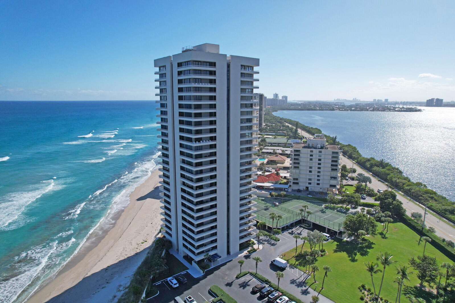 WATER GLADES CONDO - Residential