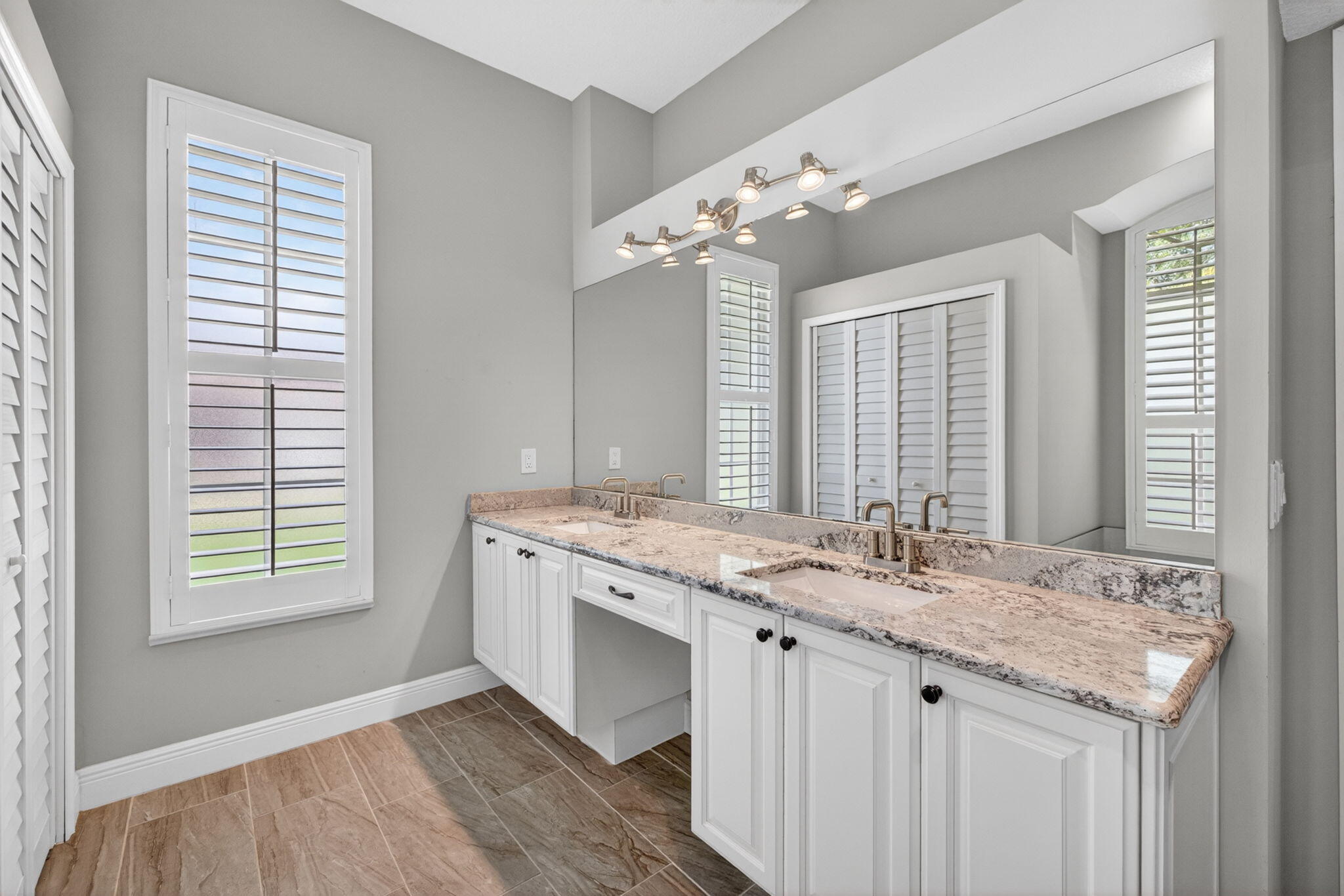 SOUTH RIVER SHORES - Residential