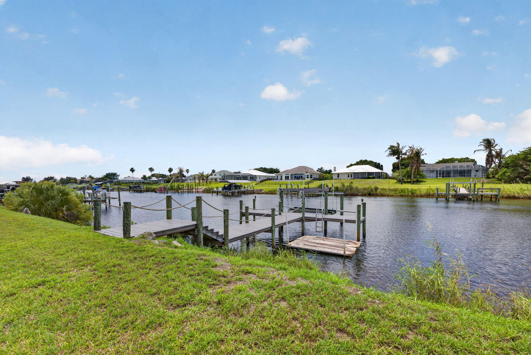 SOUTH RIVER SHORES - Residential