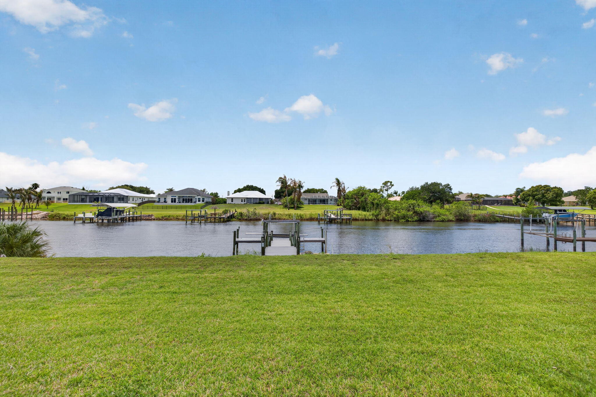 SOUTH RIVER SHORES - Residential