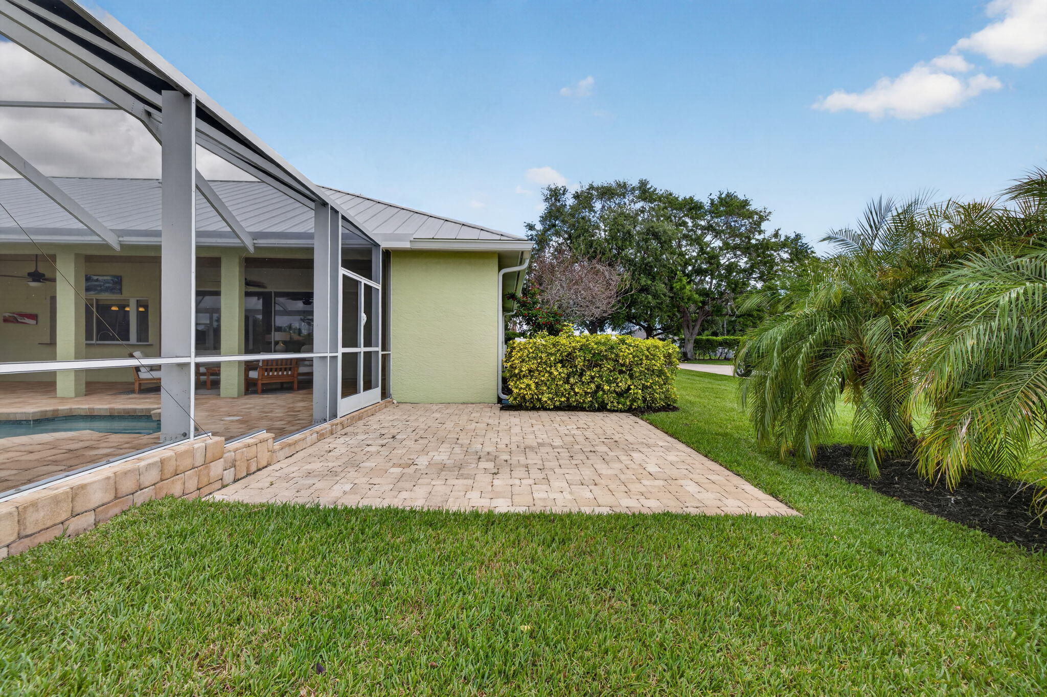 SOUTH RIVER SHORES - Residential