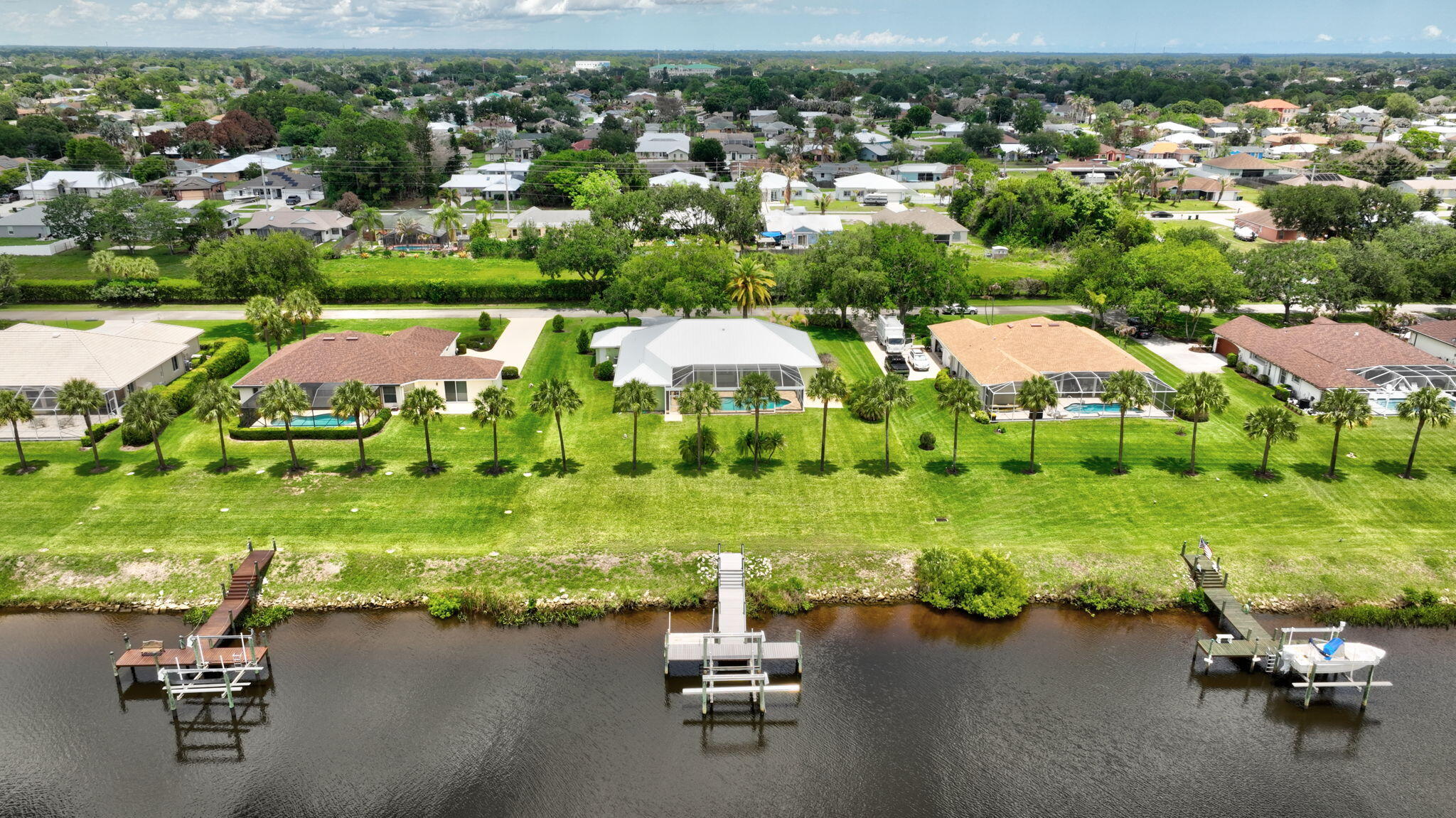 SOUTH RIVER SHORES - Residential