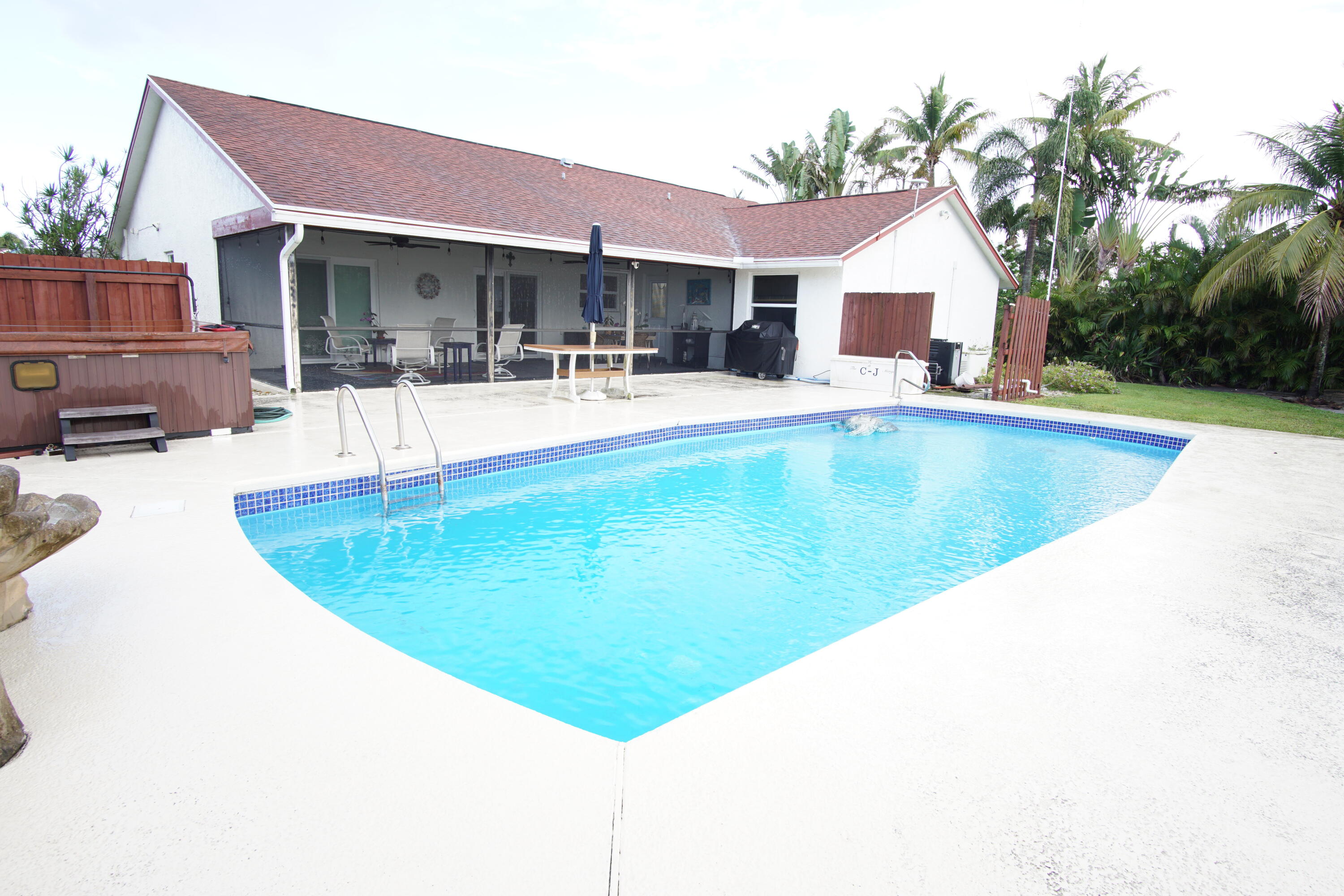 ESTATES OF LAKE CLARKE SHORES - Residential