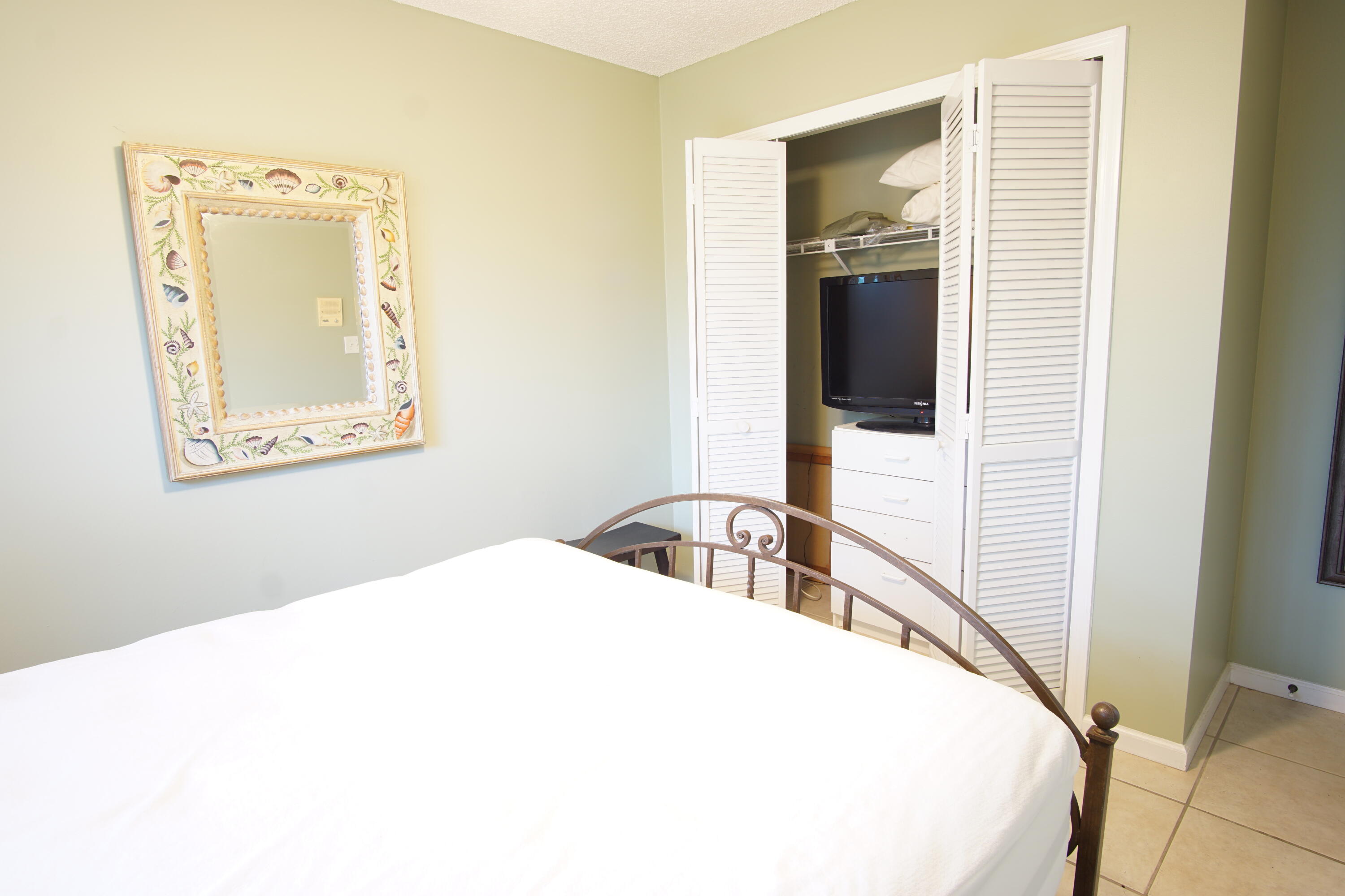 ESTATES OF LAKE CLARKE SHORES - Residential
