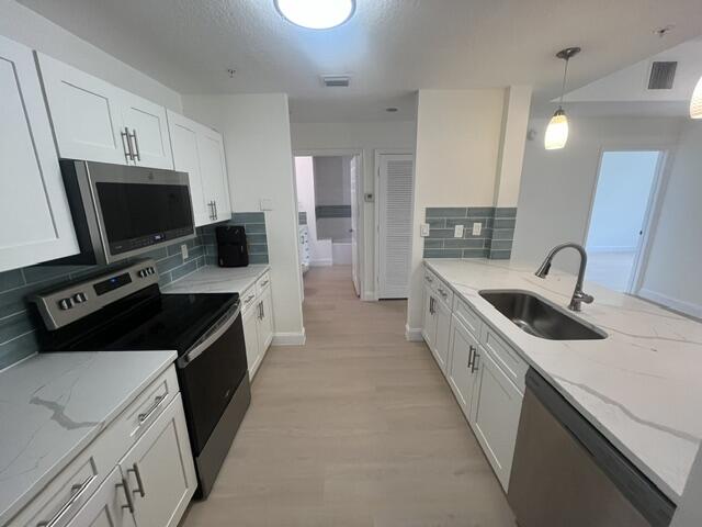 VILLAGE AT ABACOA CONDO - Residential Lease