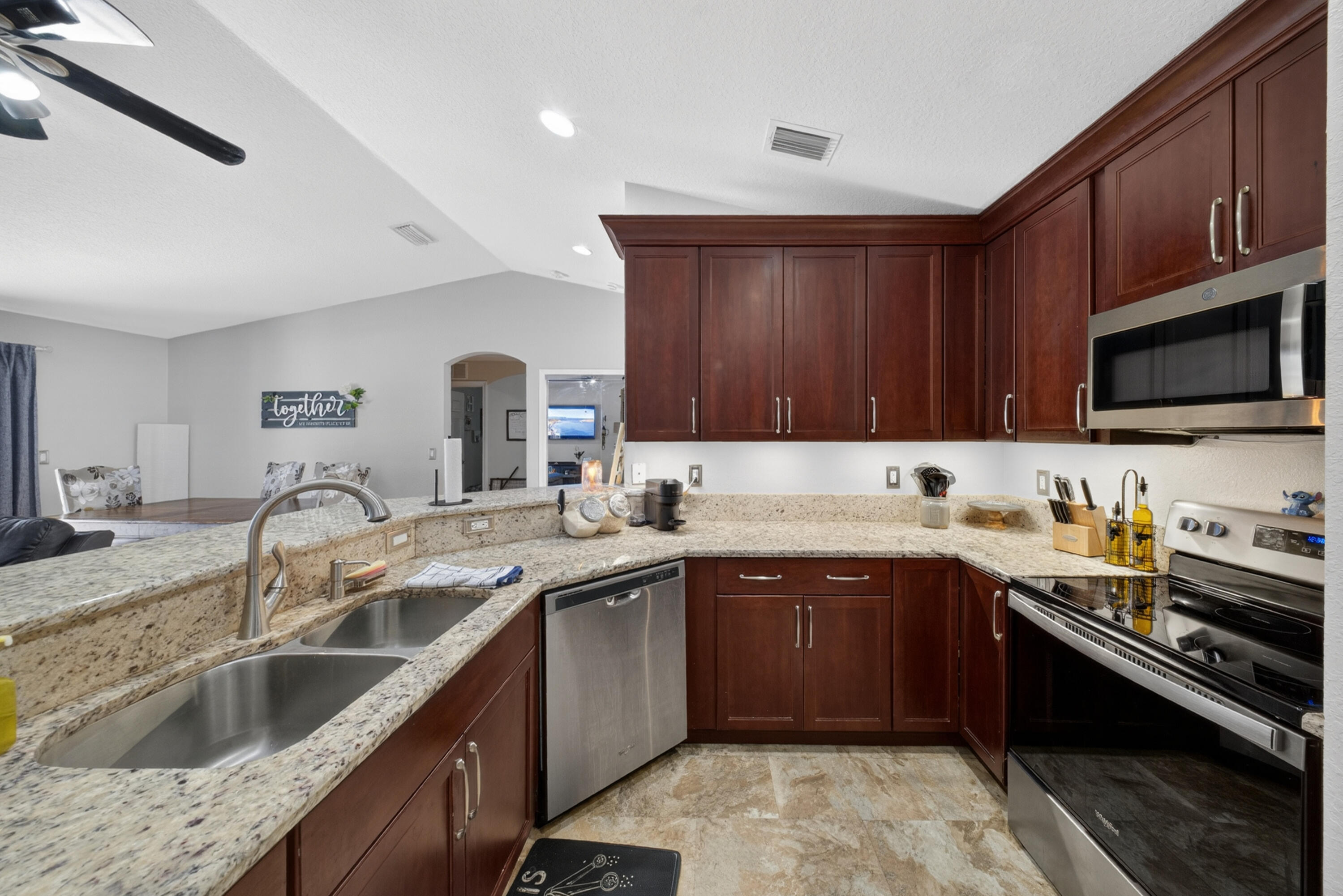 PORT ST LUCIE SECTION 8 - Residential