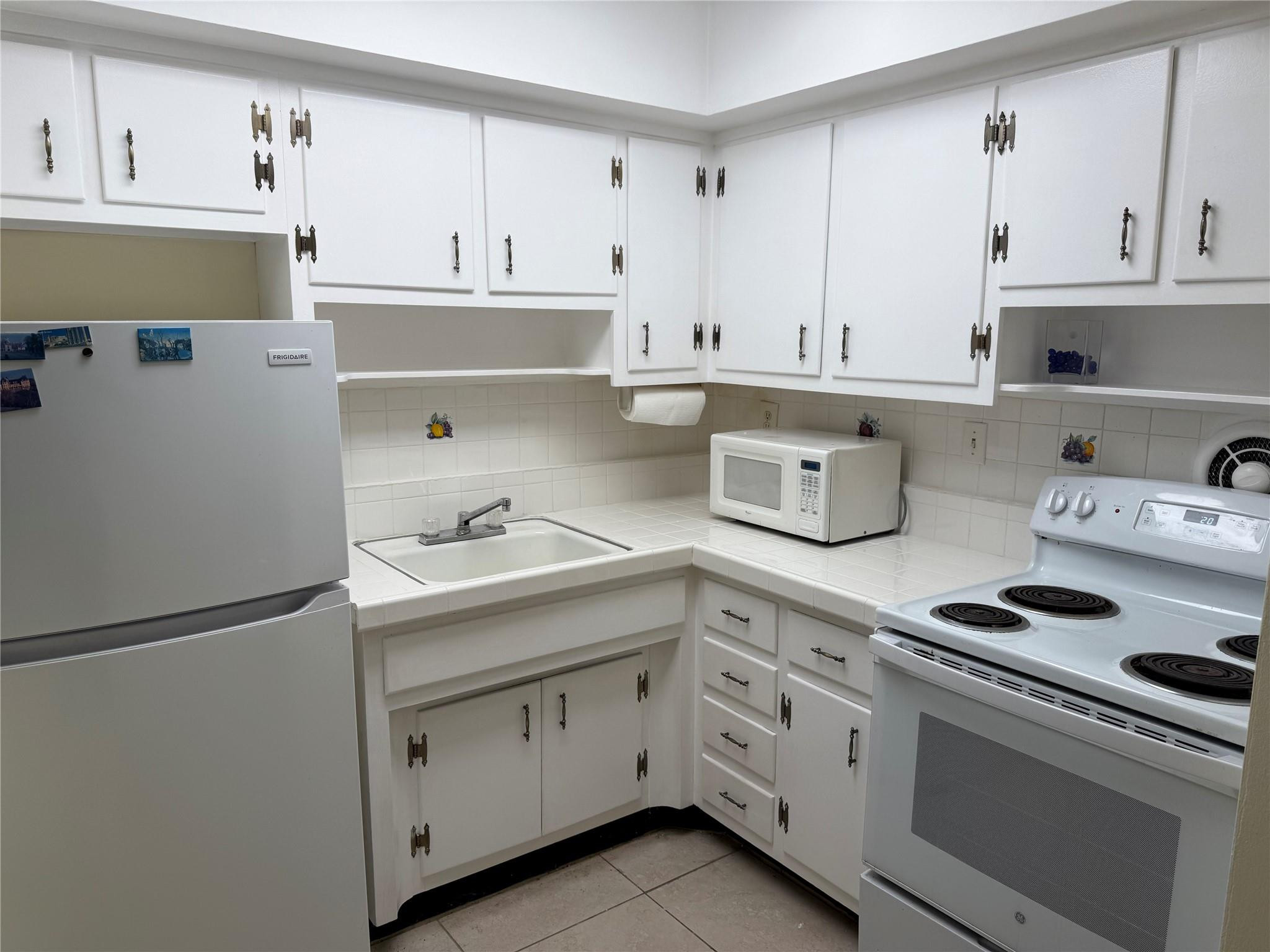 DURHAM APARTMENTS CONDO - Residential Lease