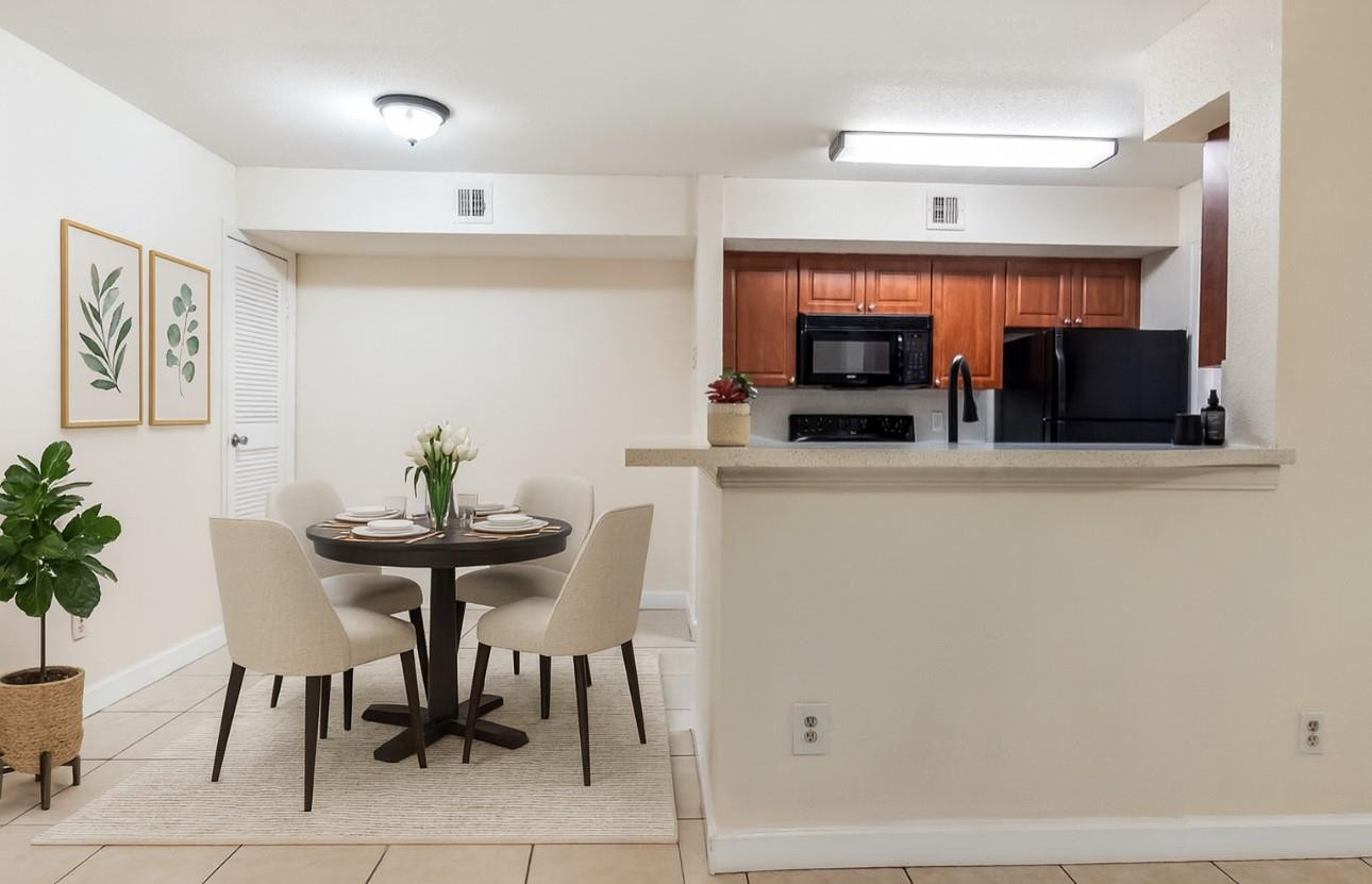 SAVANNAH AT RIVERSIDE - Residential