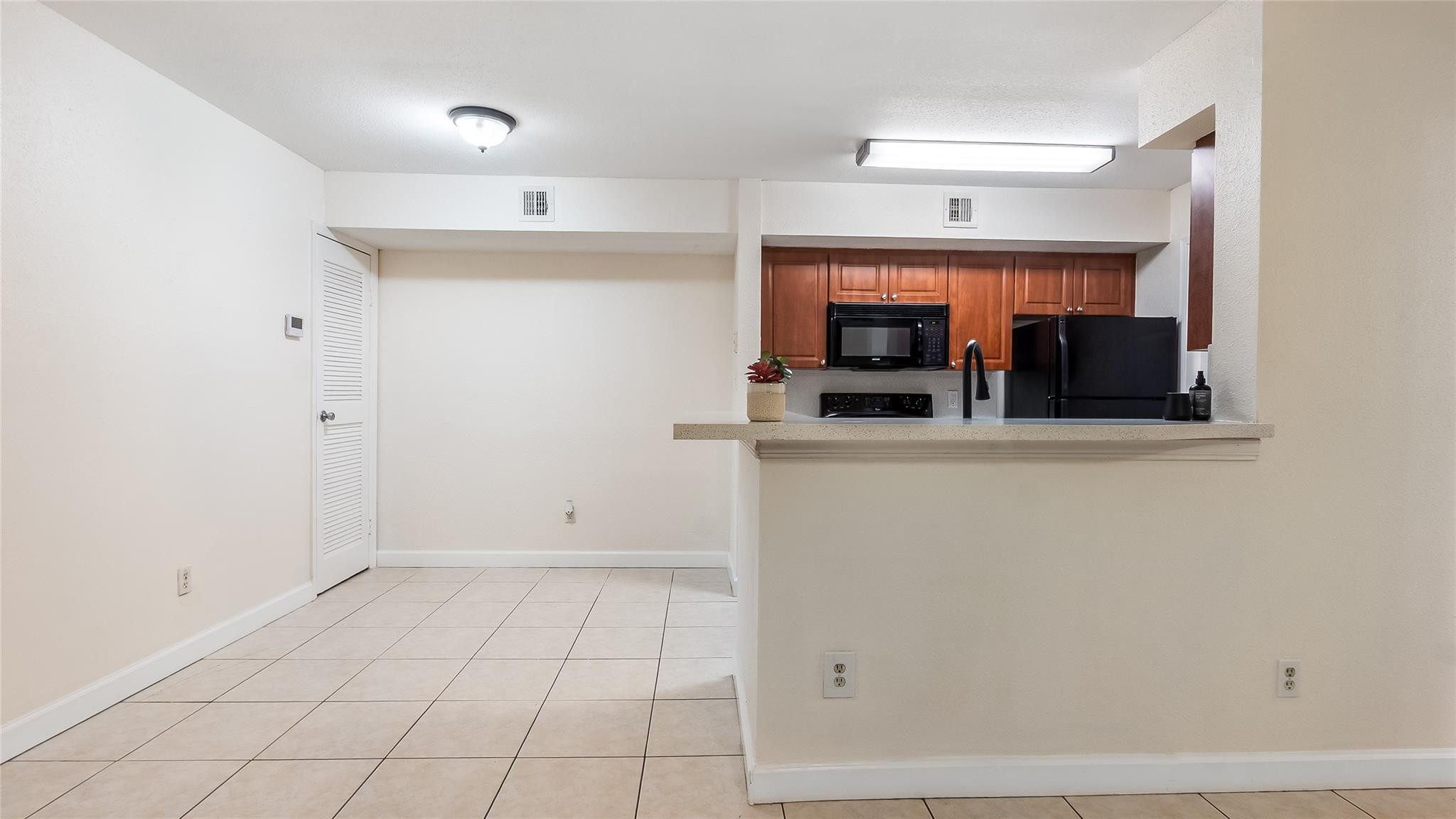 SAVANNAH AT RIVERSIDE - Residential